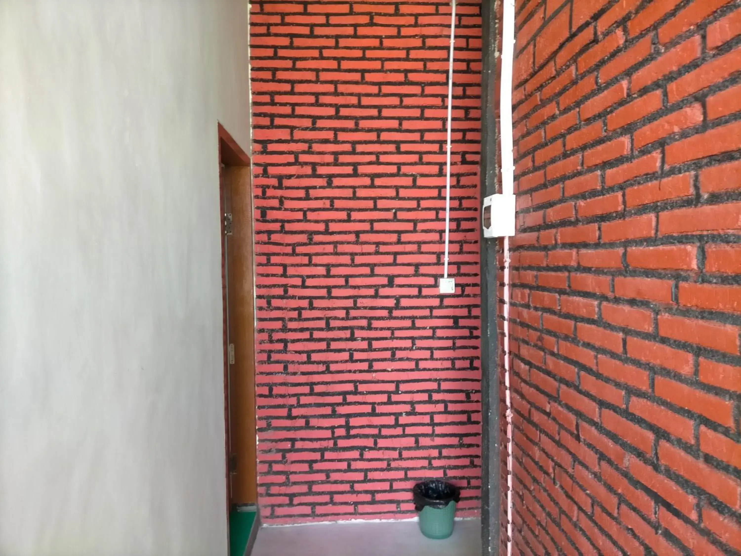 Facade/entrance in Kendang Kempul Hostel Facade/entrance in Kendang Kempul Hostel