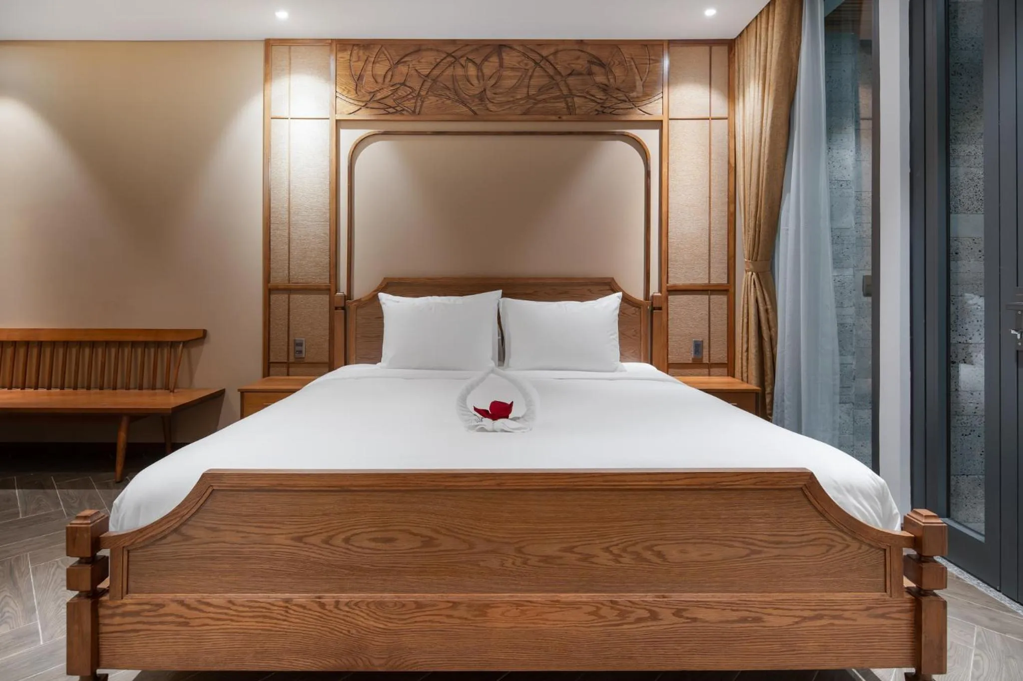 Shower, Bed in VernalHome Boutique Danang