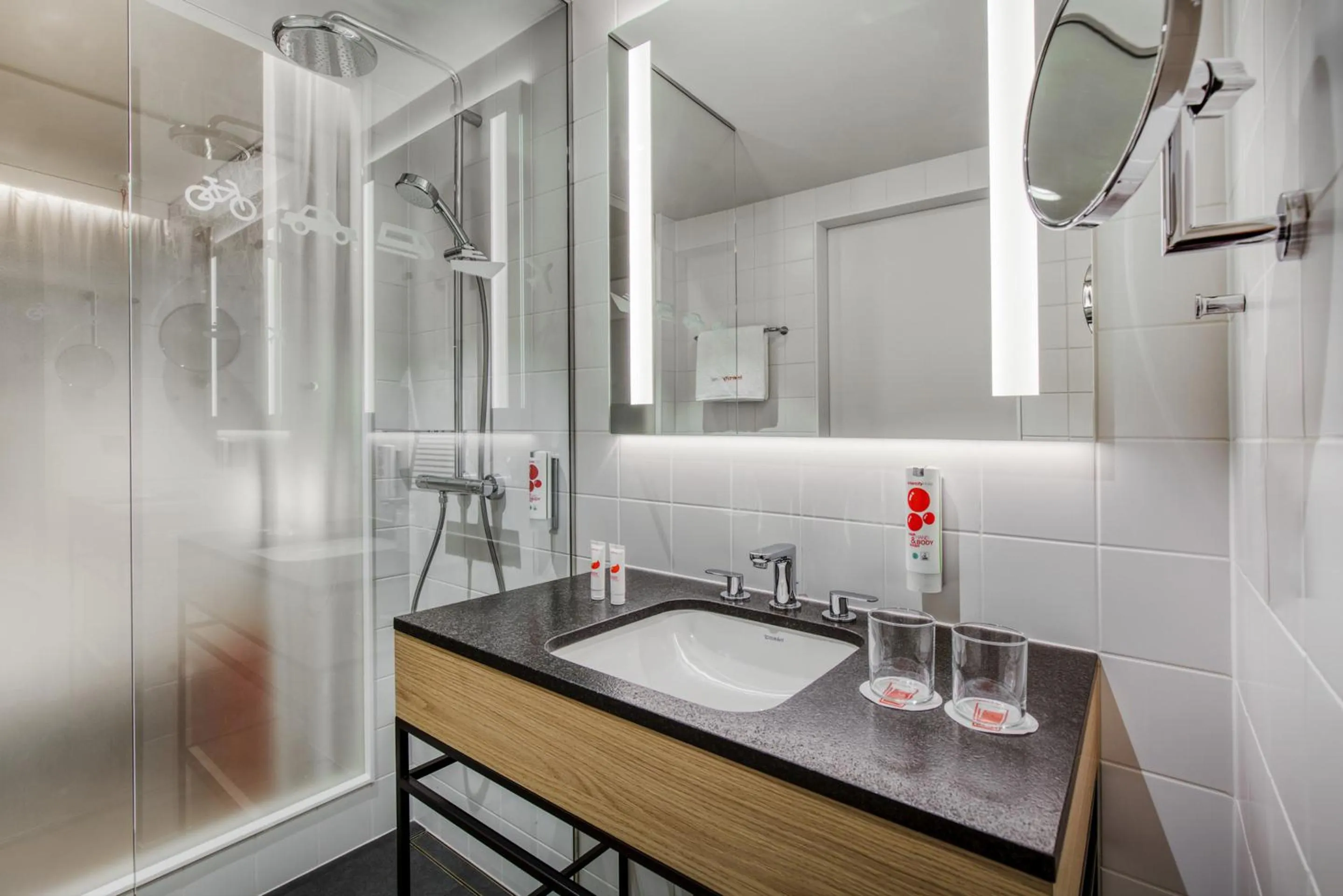 Shower in IntercityHotel Wiesbaden