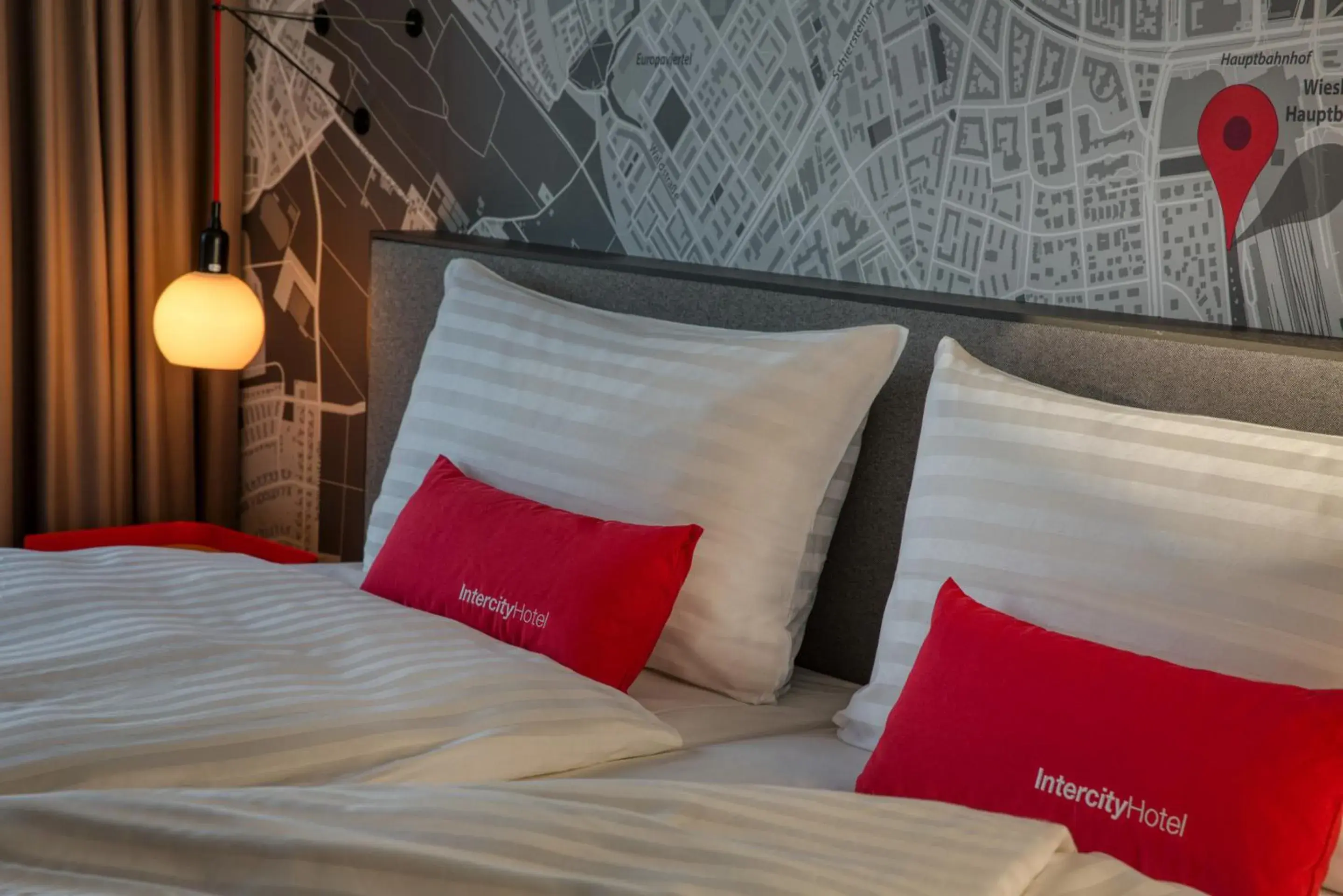 Bed in IntercityHotel Wiesbaden Bed in IntercityHotel Wiesbaden