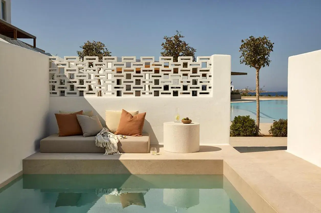 Superior Garden View Room with Private Pool in PAROCKS Luxury Hotel & Spa Superior Garden View Room with Private Pool in PAROCKS Luxury Hotel & Spa