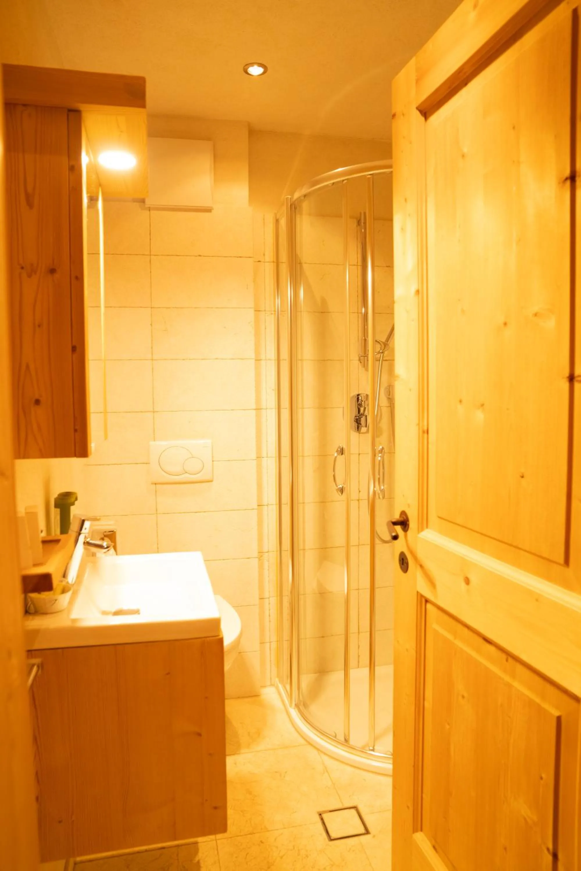 Shower in Chalet Corvara
