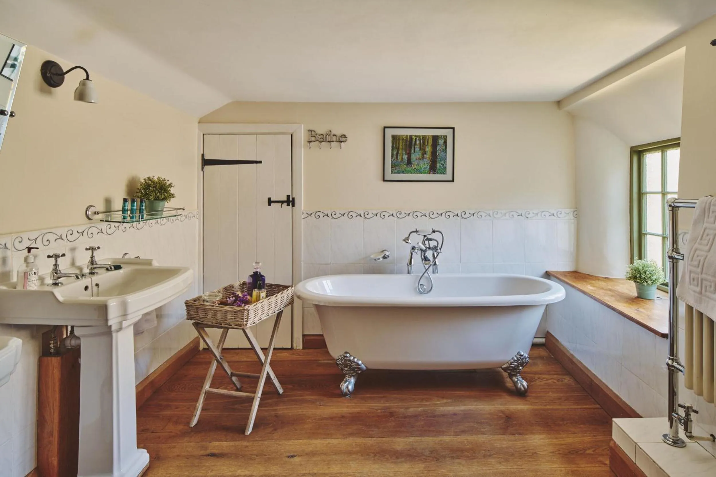 Bathroom in Coniston House - Eco Hot Tub