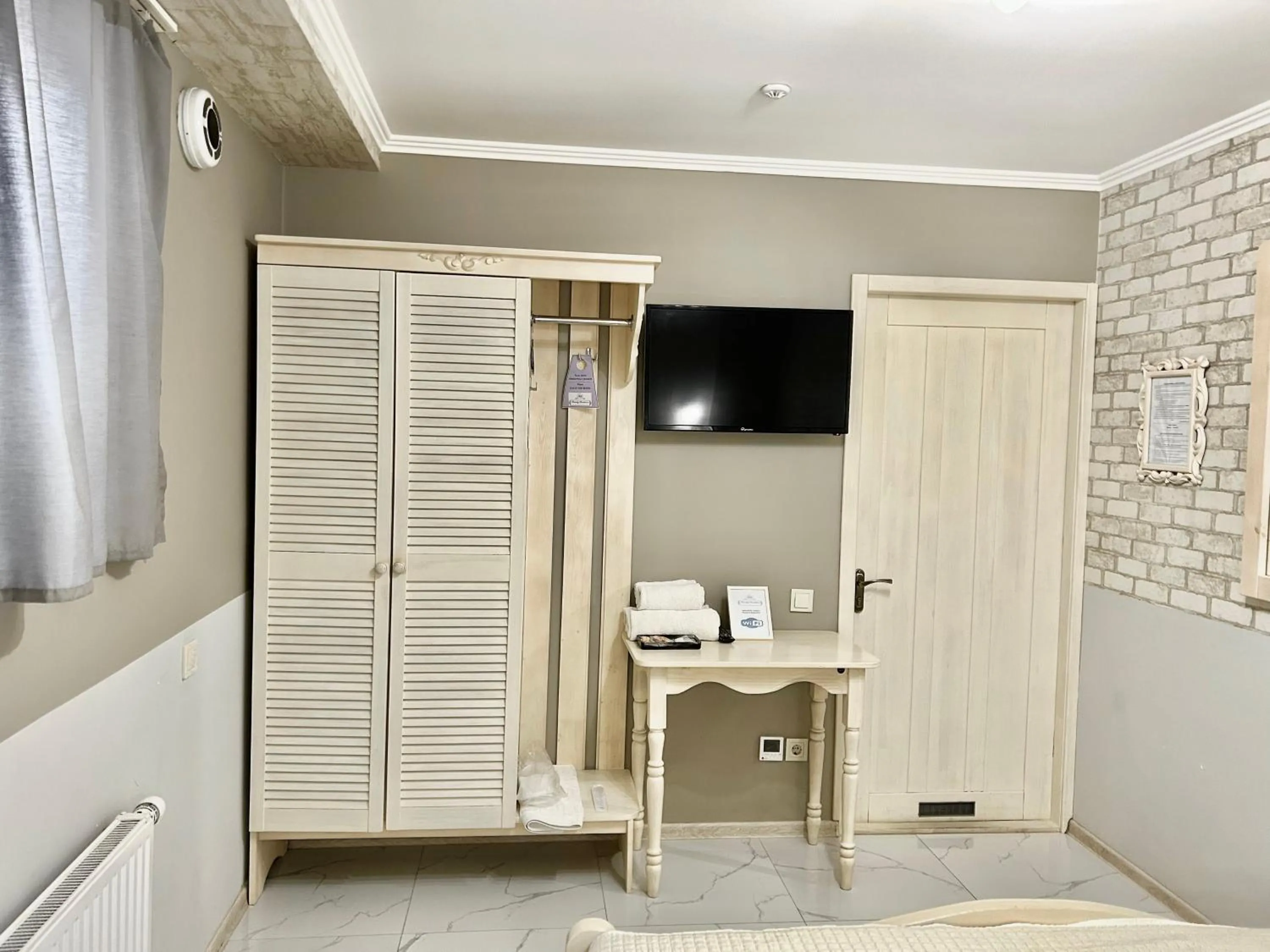 Photo of the whole room in Budget Family Hotel