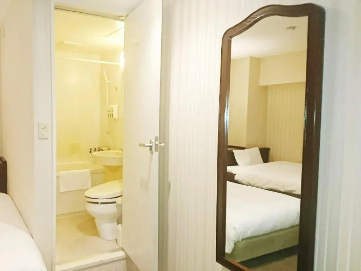 Bed in Smile Hotel Kitaasaka Bed in Smile Hotel Kitaasaka