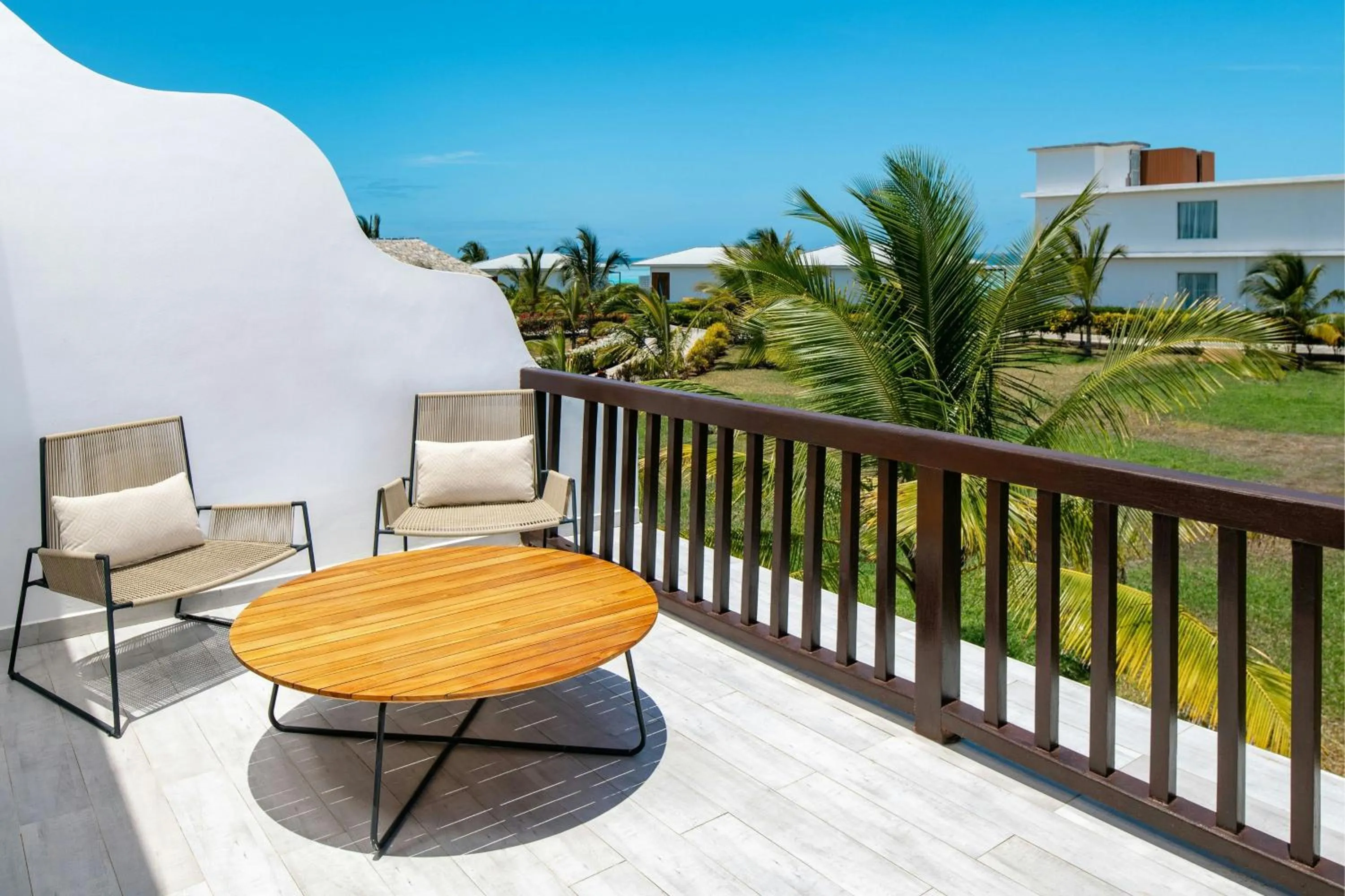 Photo of the whole room in Le Mersenne Zanzibar, Autograph Collection