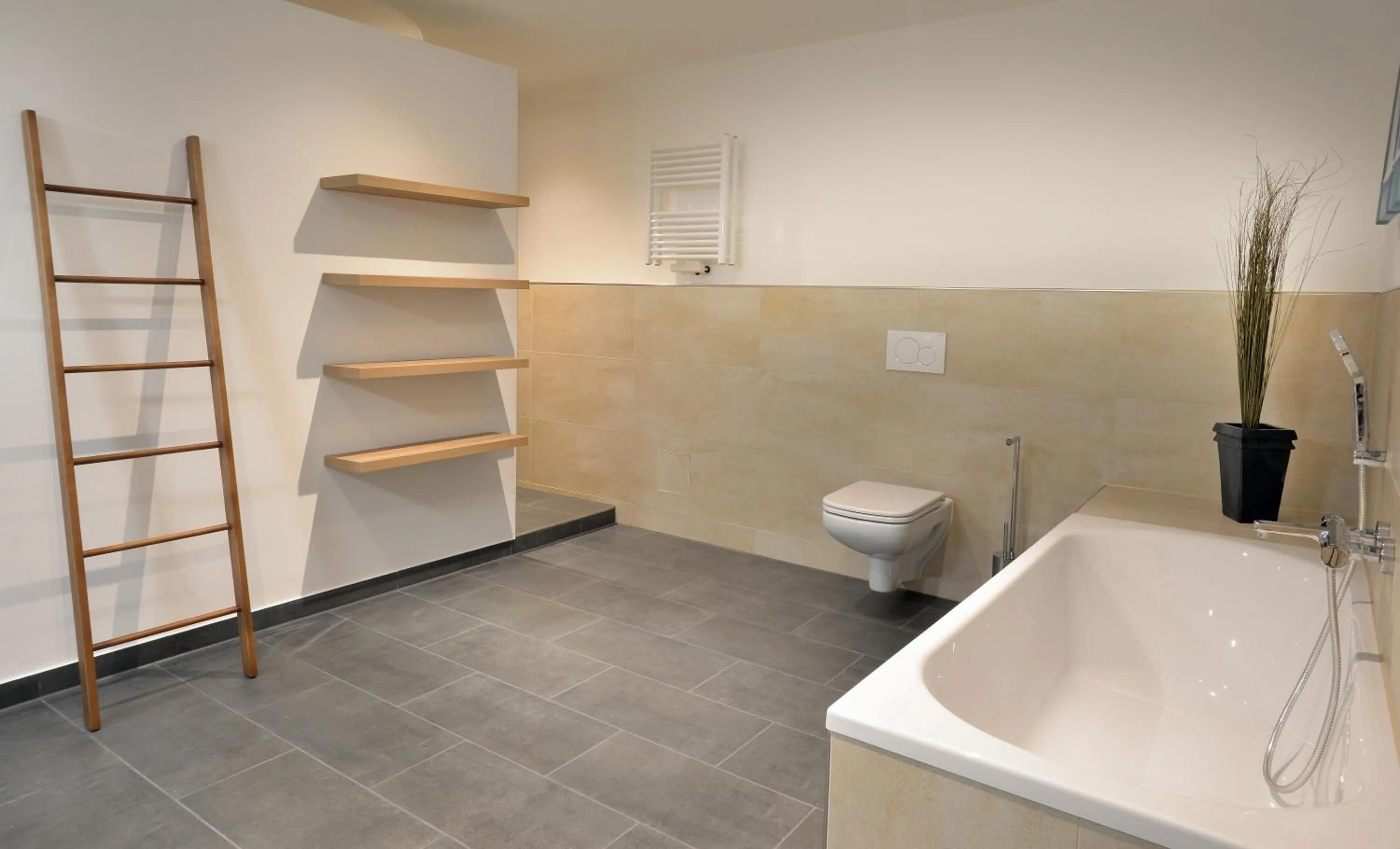 BELLEVUE-Boardinghouse