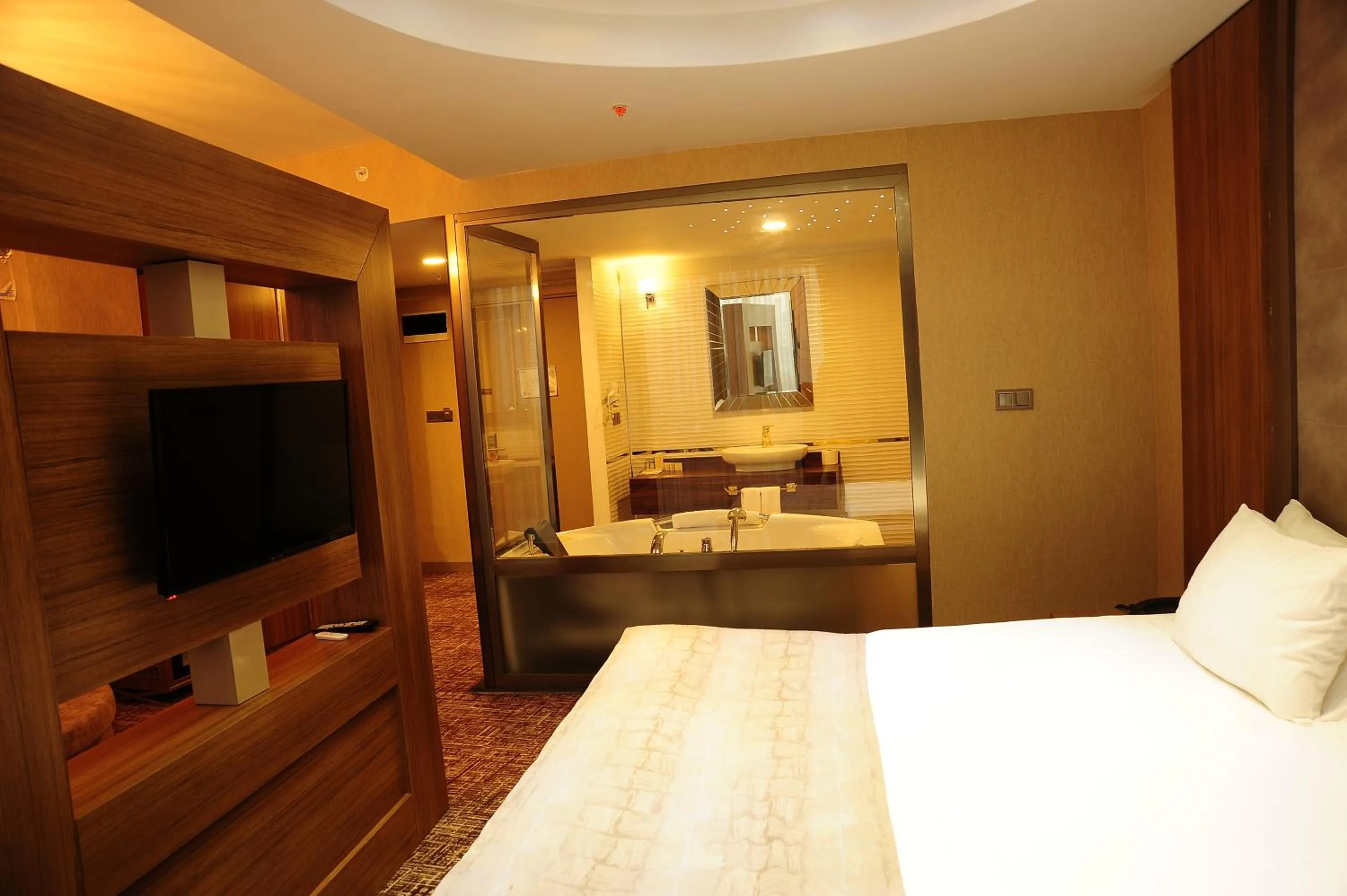 View (from property/room), Bed in Bendis Otel