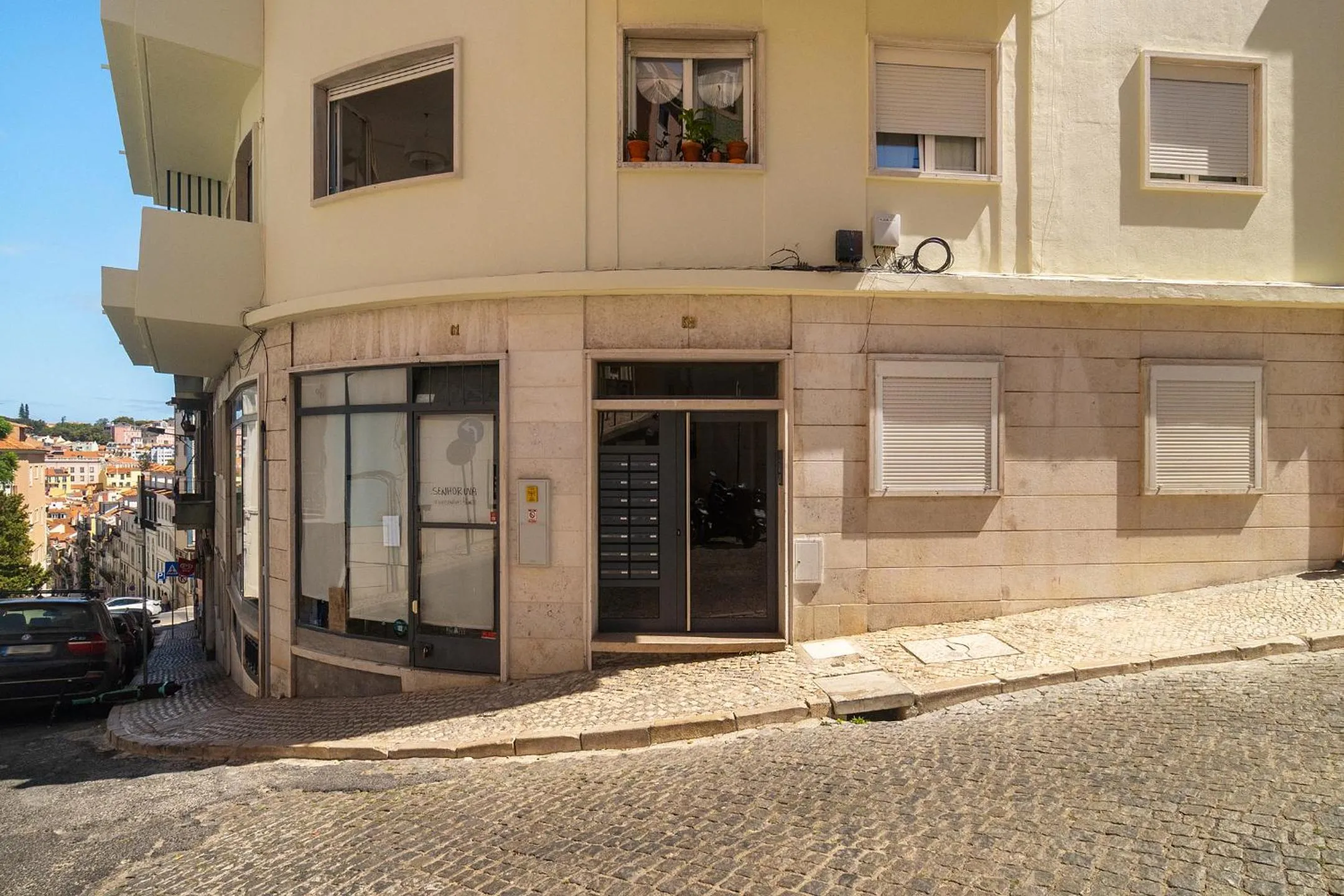 Property building in WHome | Estrela Family Apartment perfect for Families & Friends