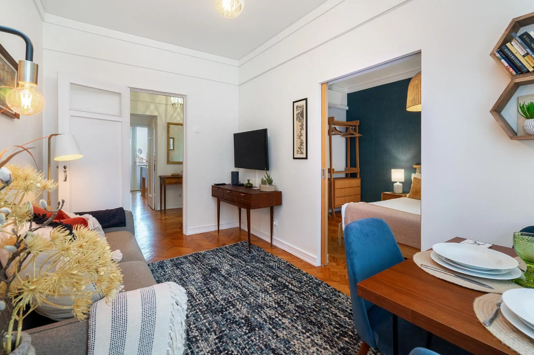TV and multimedia in WHome | Estrela Family Apartment perfect for Families & Friends