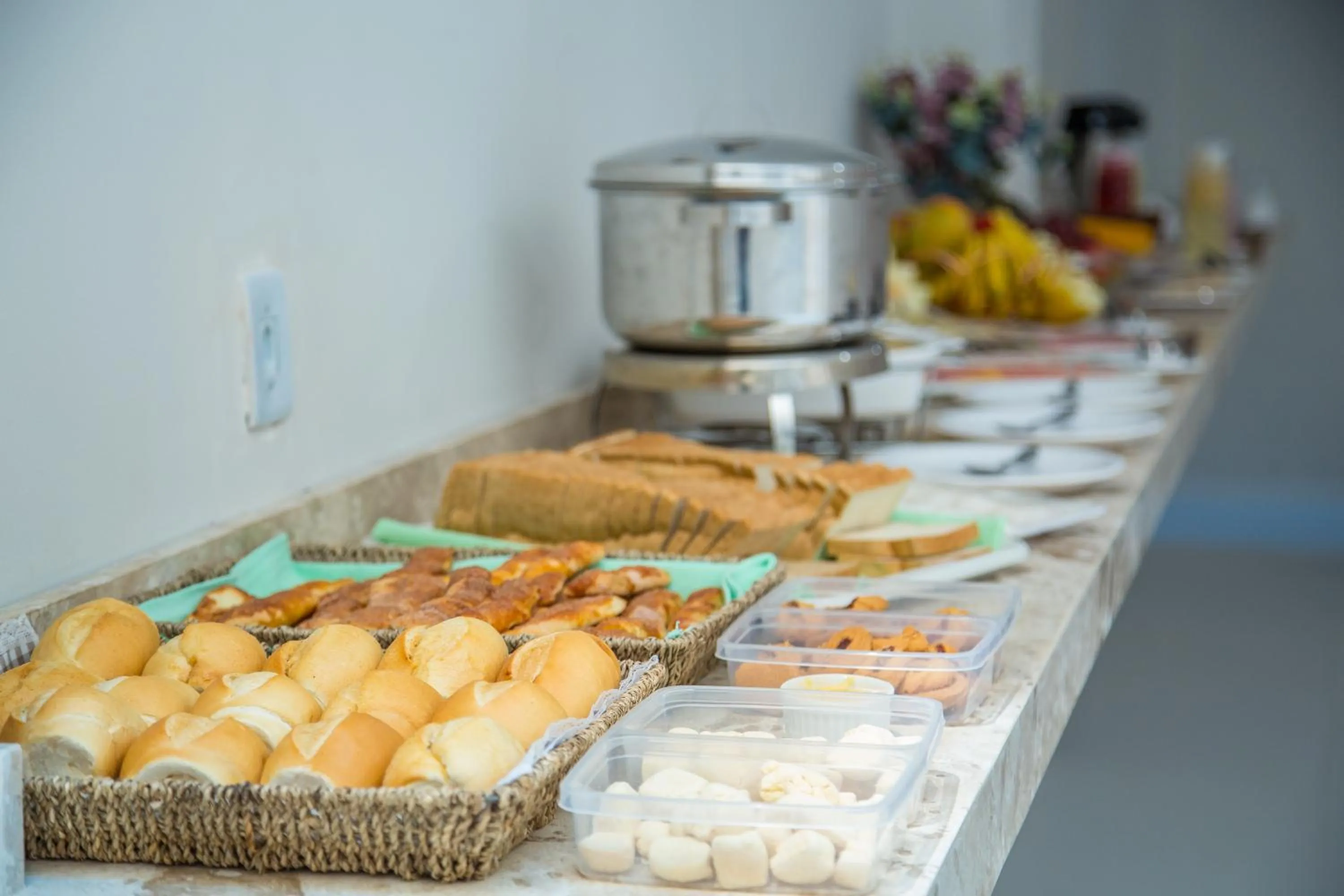 Restaurant/places to eat in Hotel e Pousada Flor do Juá