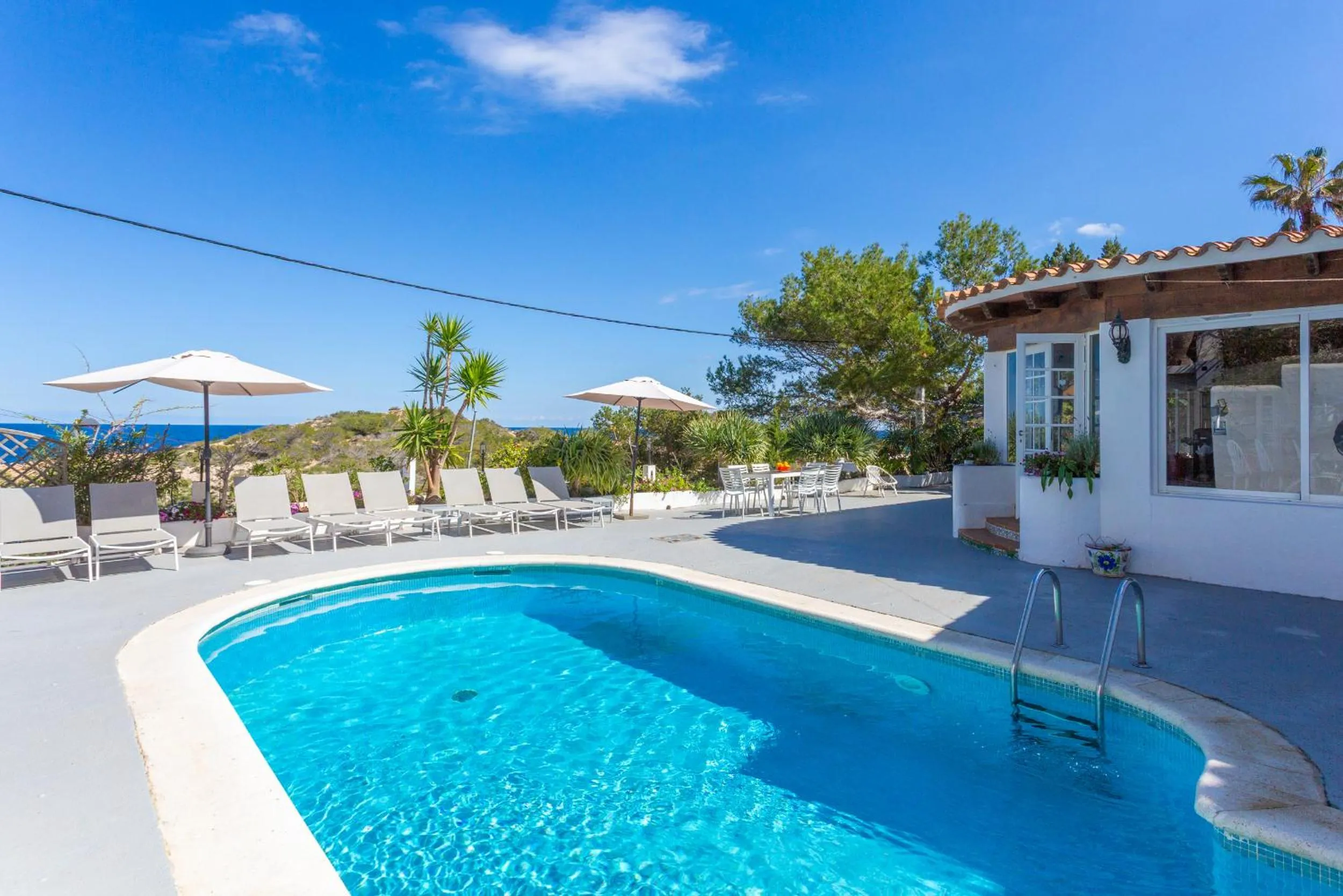 Pool view in Apartmentos Nort