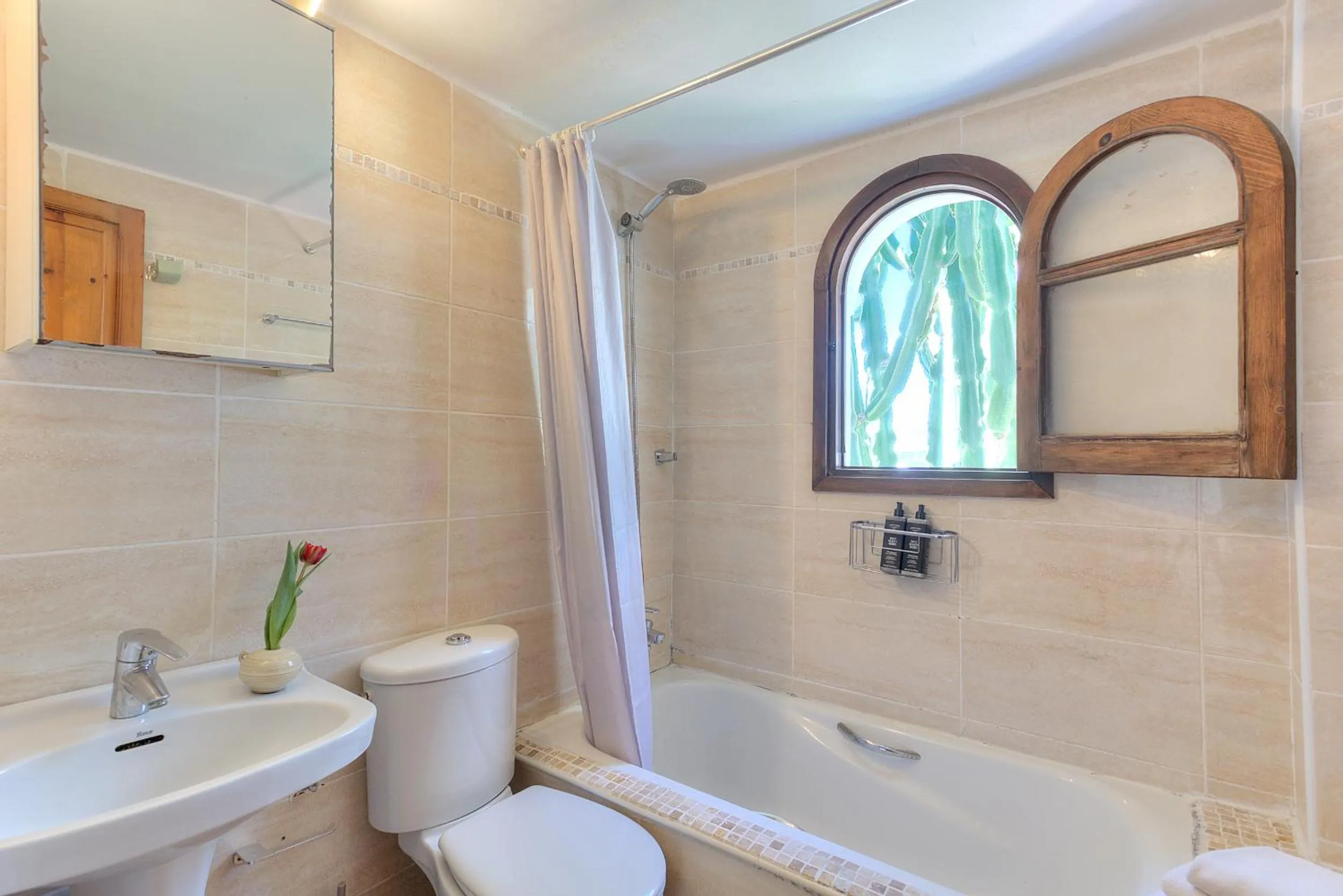 Toilet in Apartmentos Nort