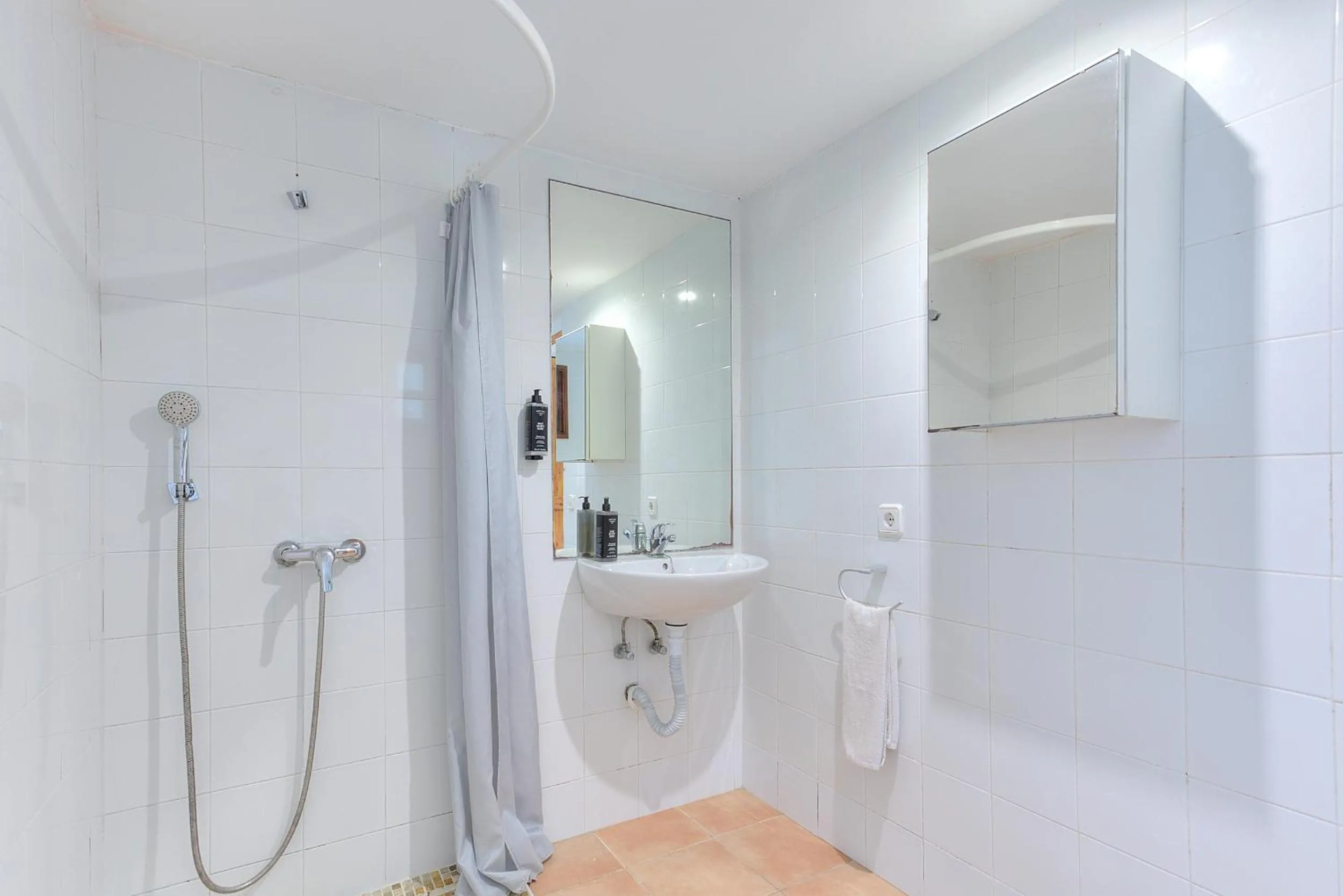 Shower in Apartmentos Nort