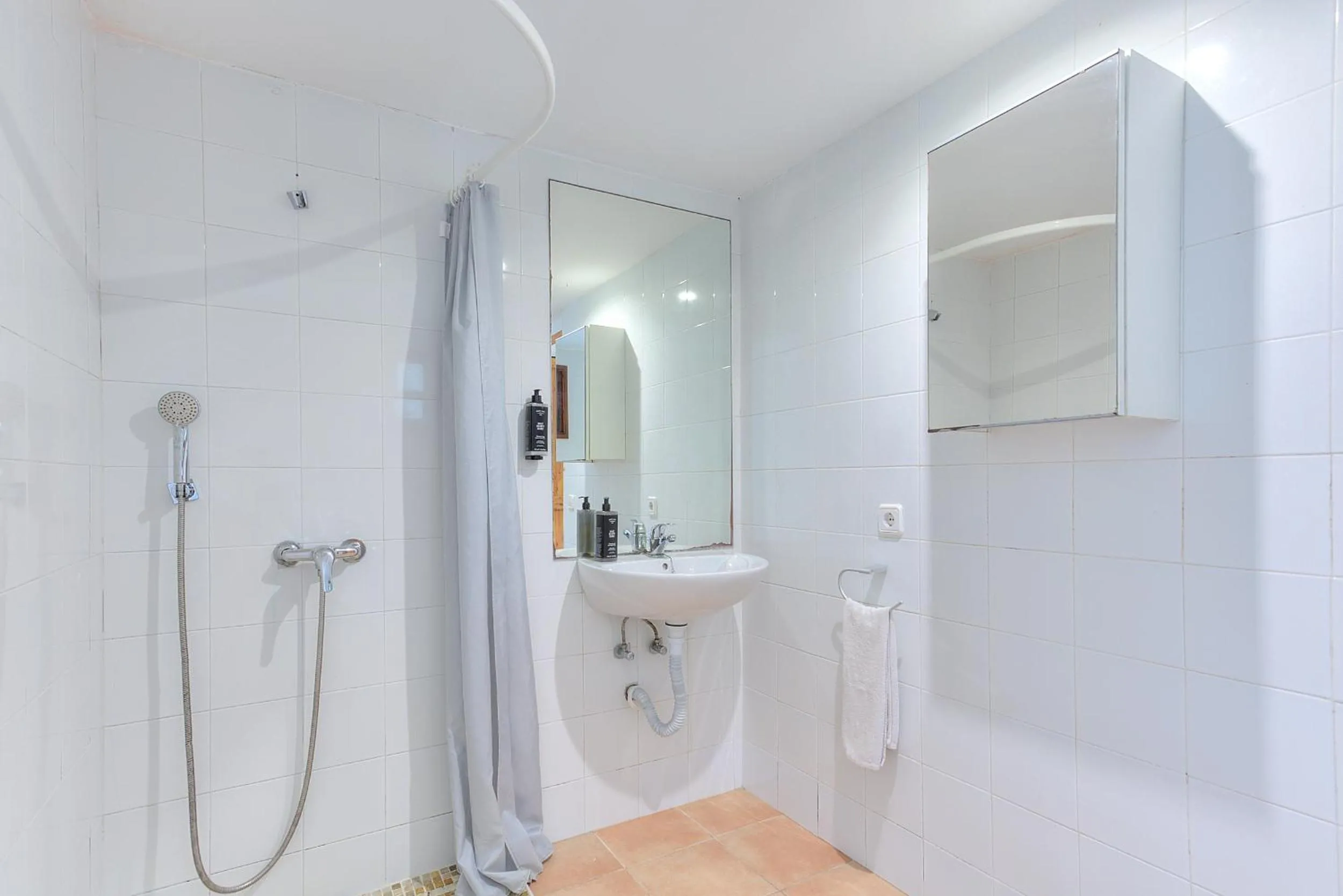 Shower in Apartmentos Nort
