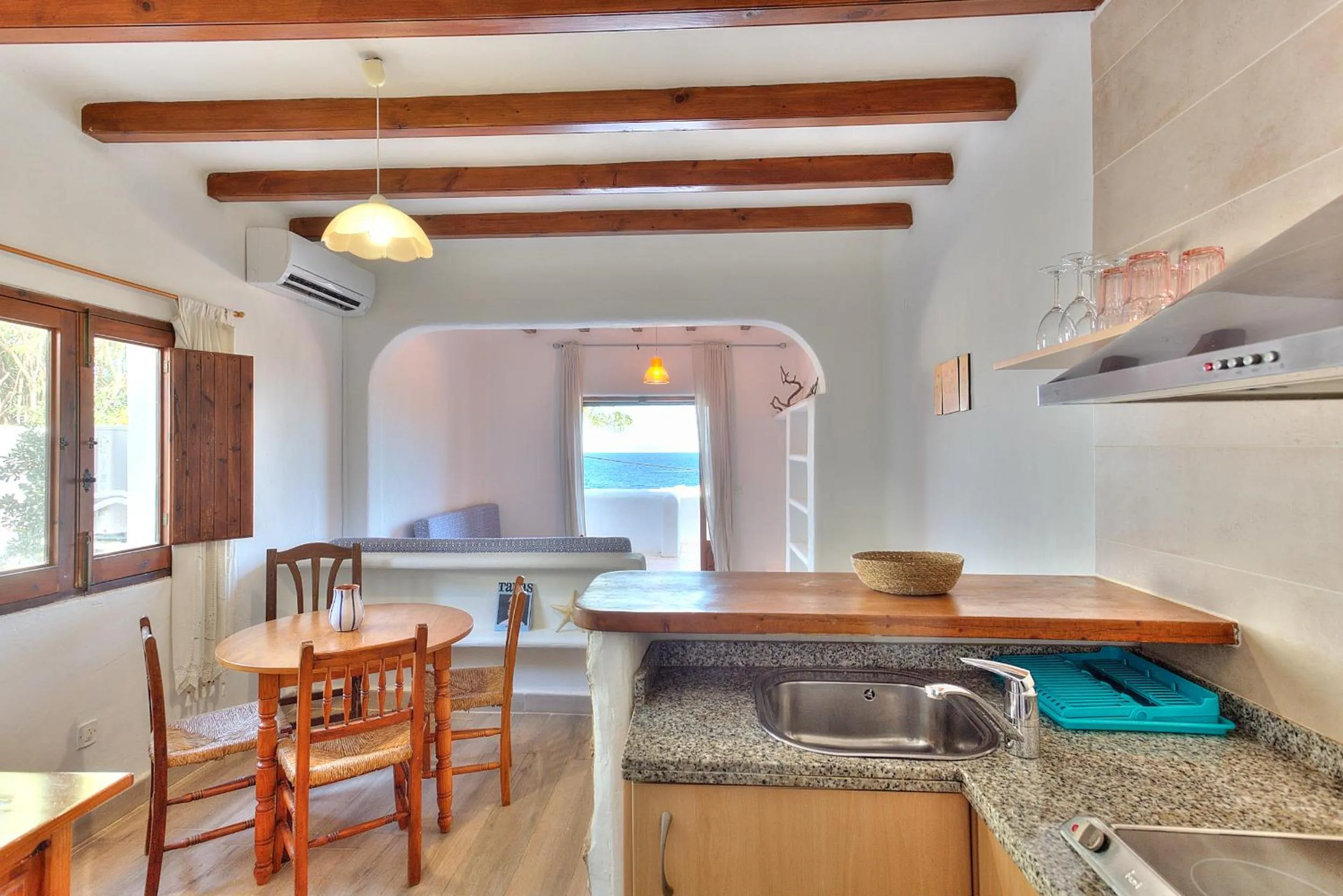 Kitchen or kitchenette in Apartmentos Nort