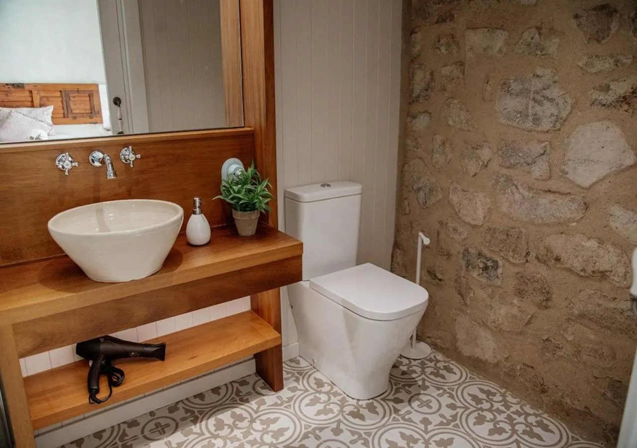 Bathroom in Hotel Rural El Medievo- SOLO ADULTOS