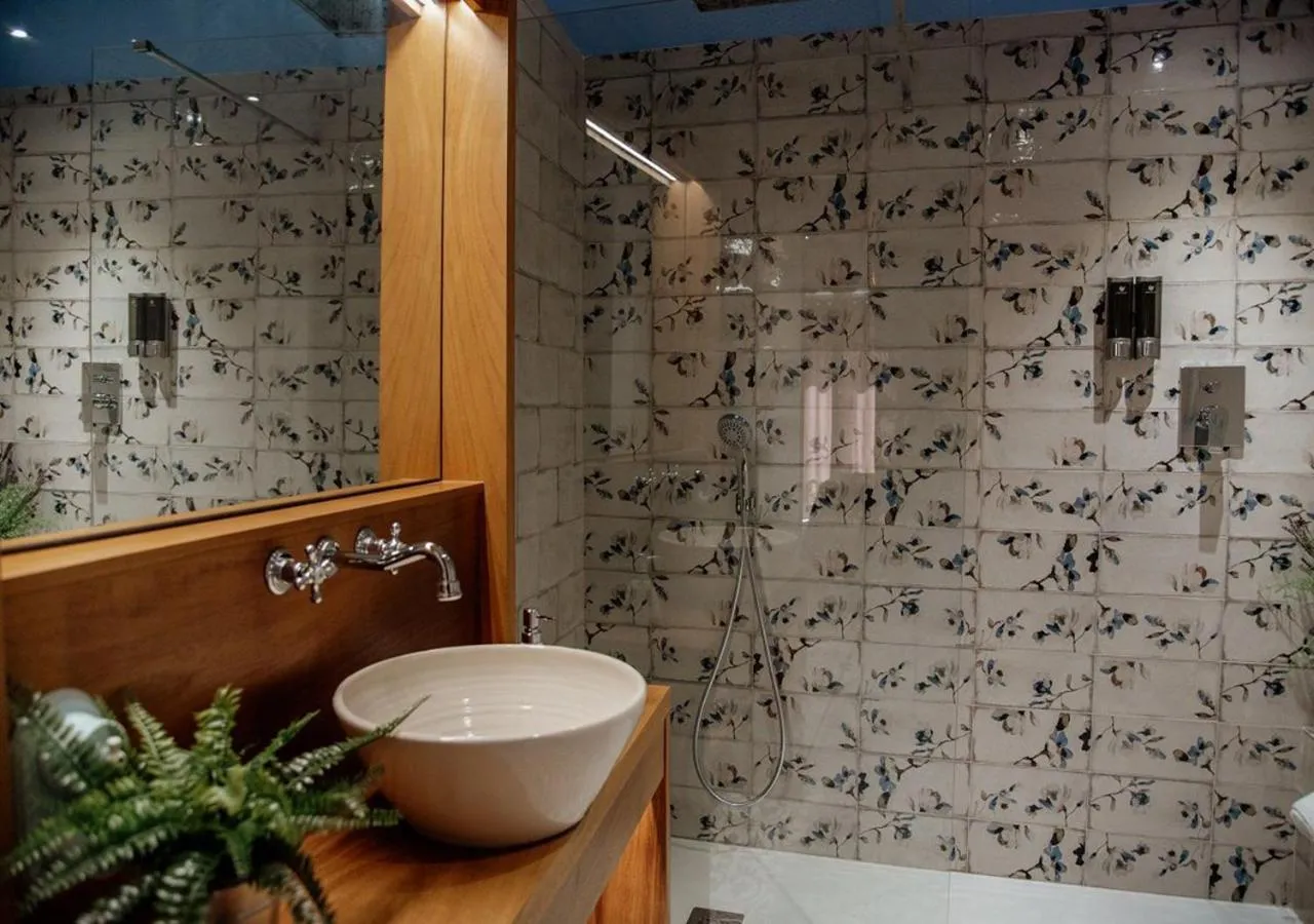 Bathroom in Hotel Rural El Medievo- SOLO ADULTOS