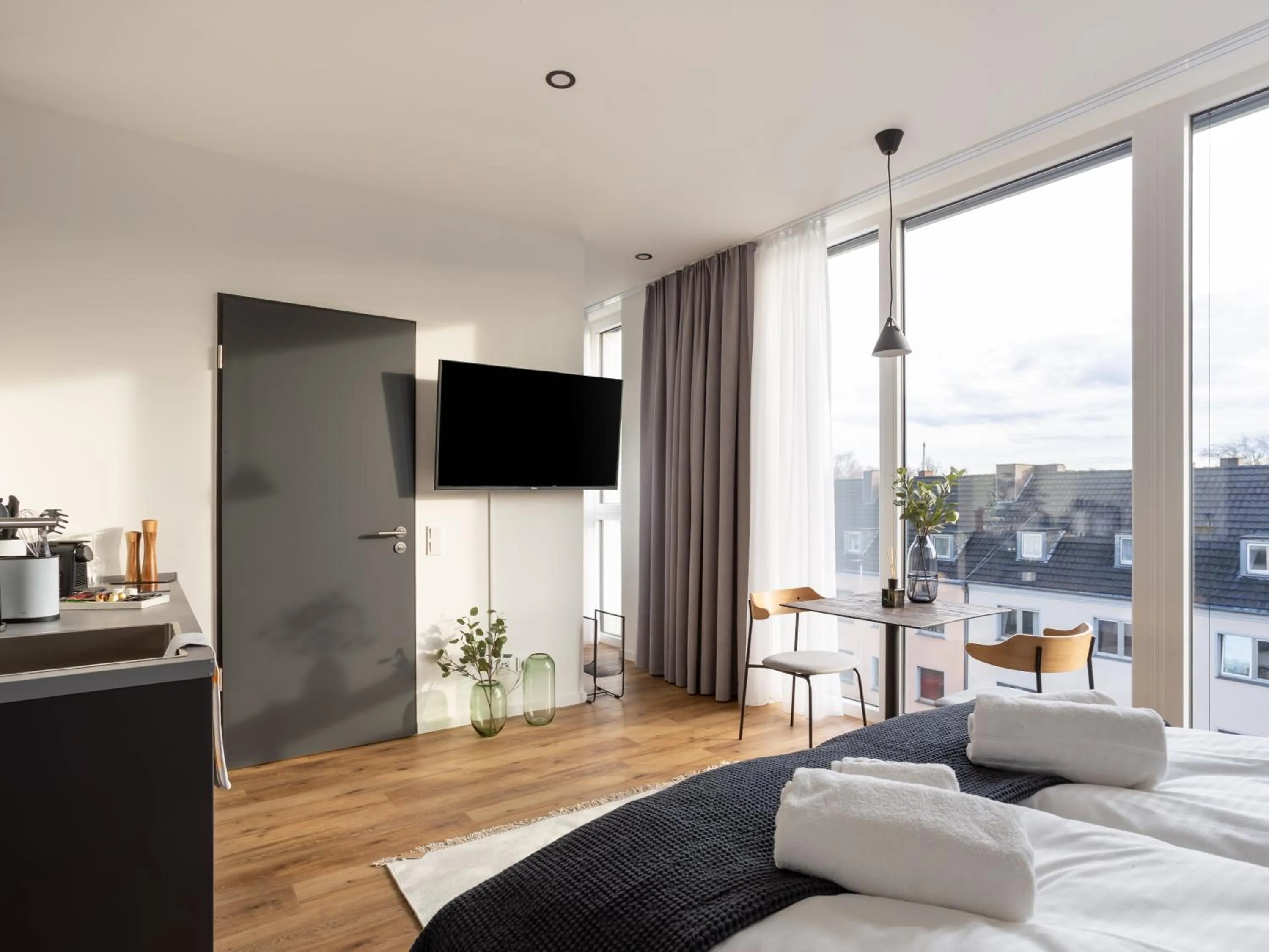 Photo of the whole room, Bed in Limehome Mönchengladbach Fliethstraße