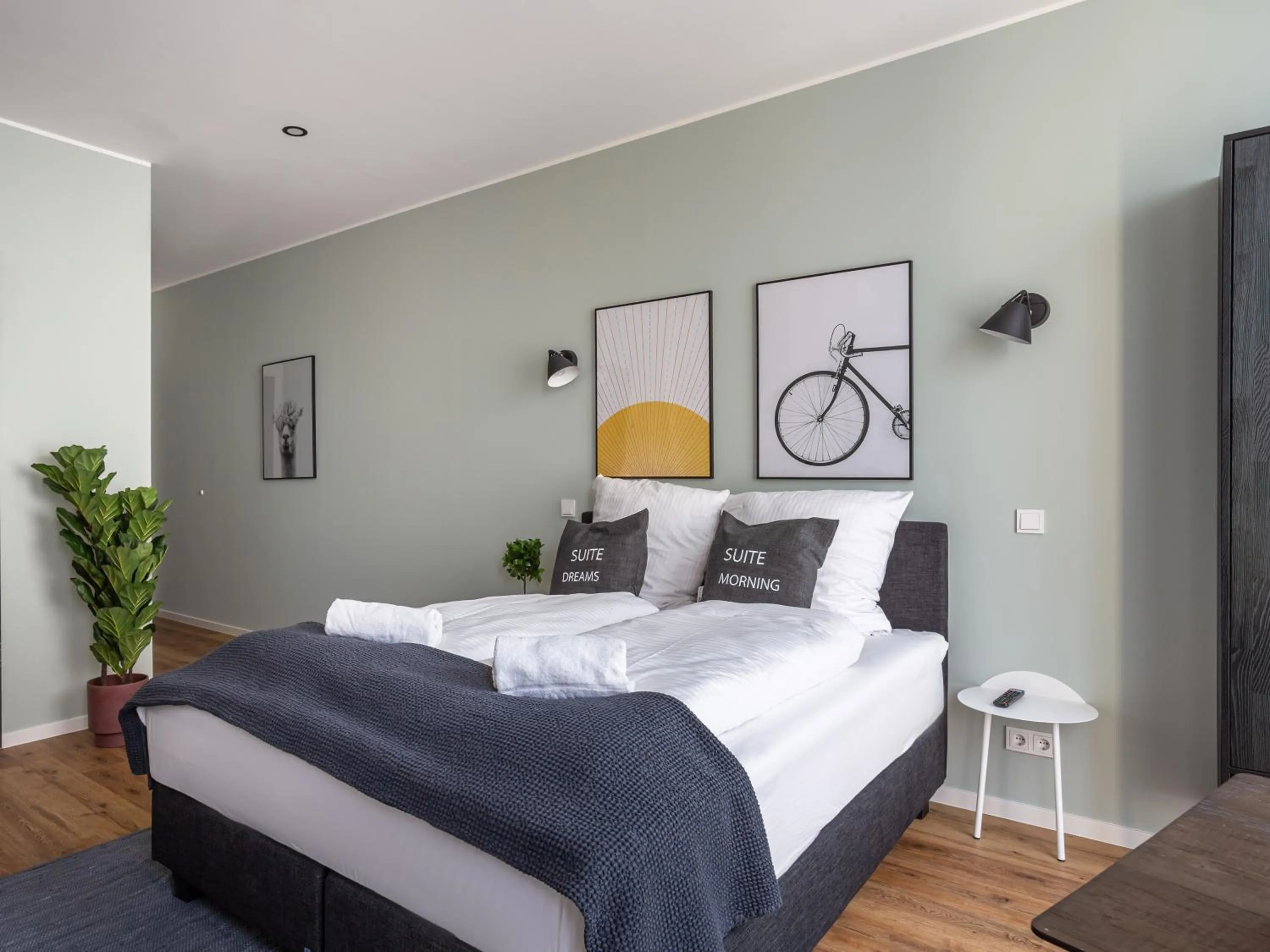 Bed in Limehome Mönchengladbach Fliethstraße