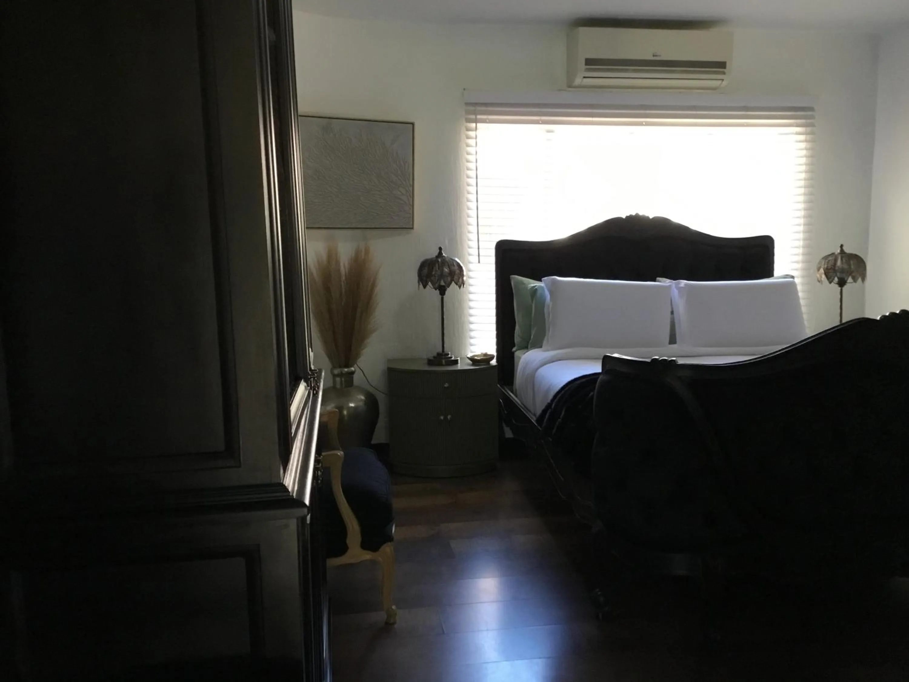 Bed in North Haven Country Estate