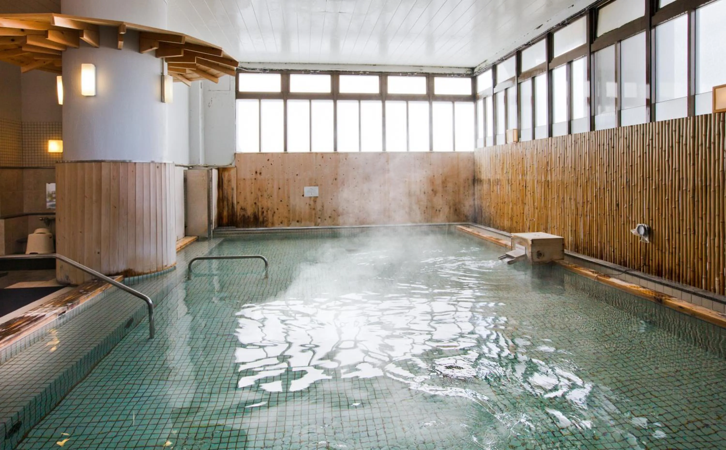 Hot Spring Bath in Maholova Minds Miura