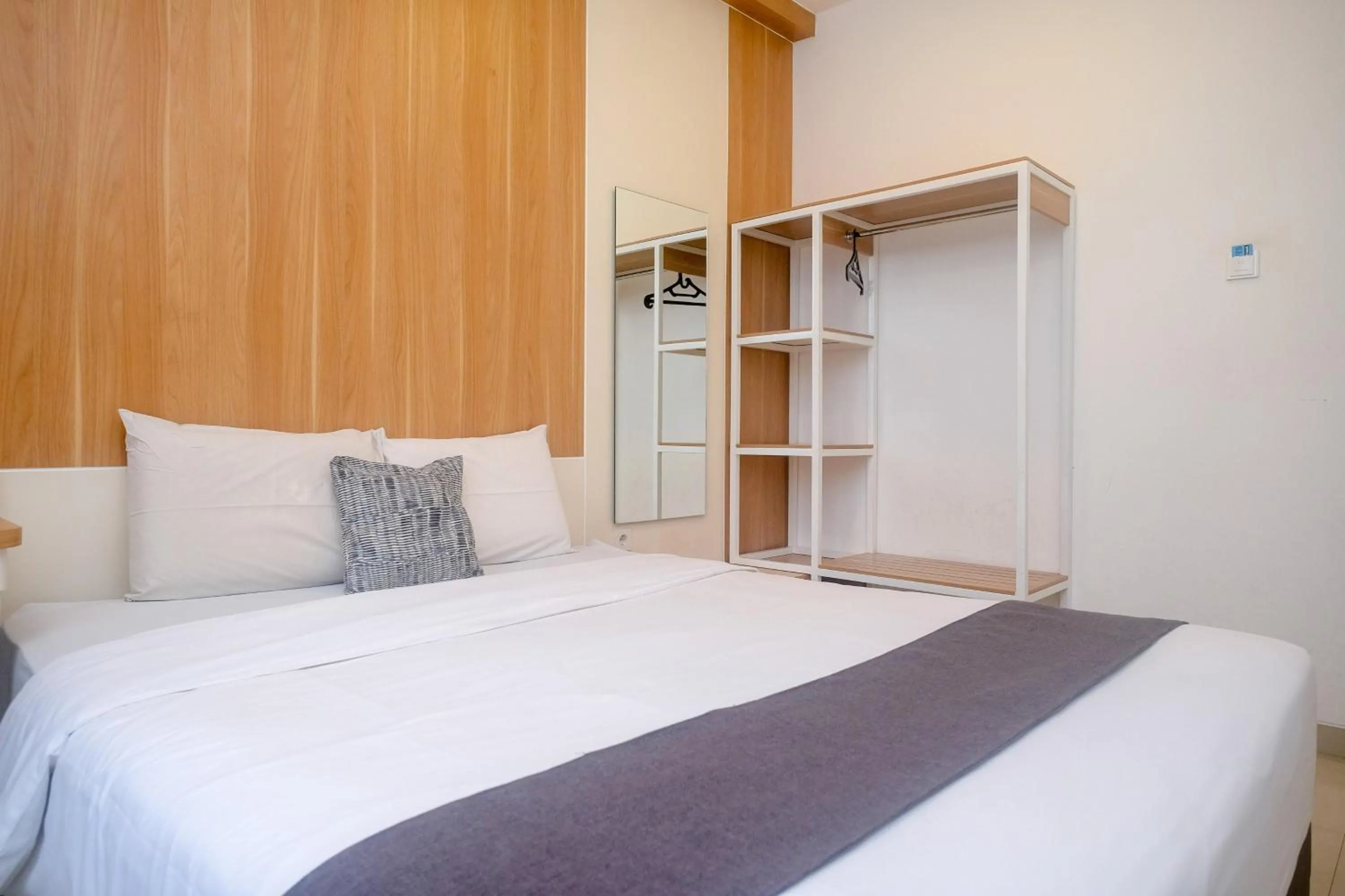 Bedroom, Bed in Ngampilan Residence Yogyakarta Mitra RedDoorz