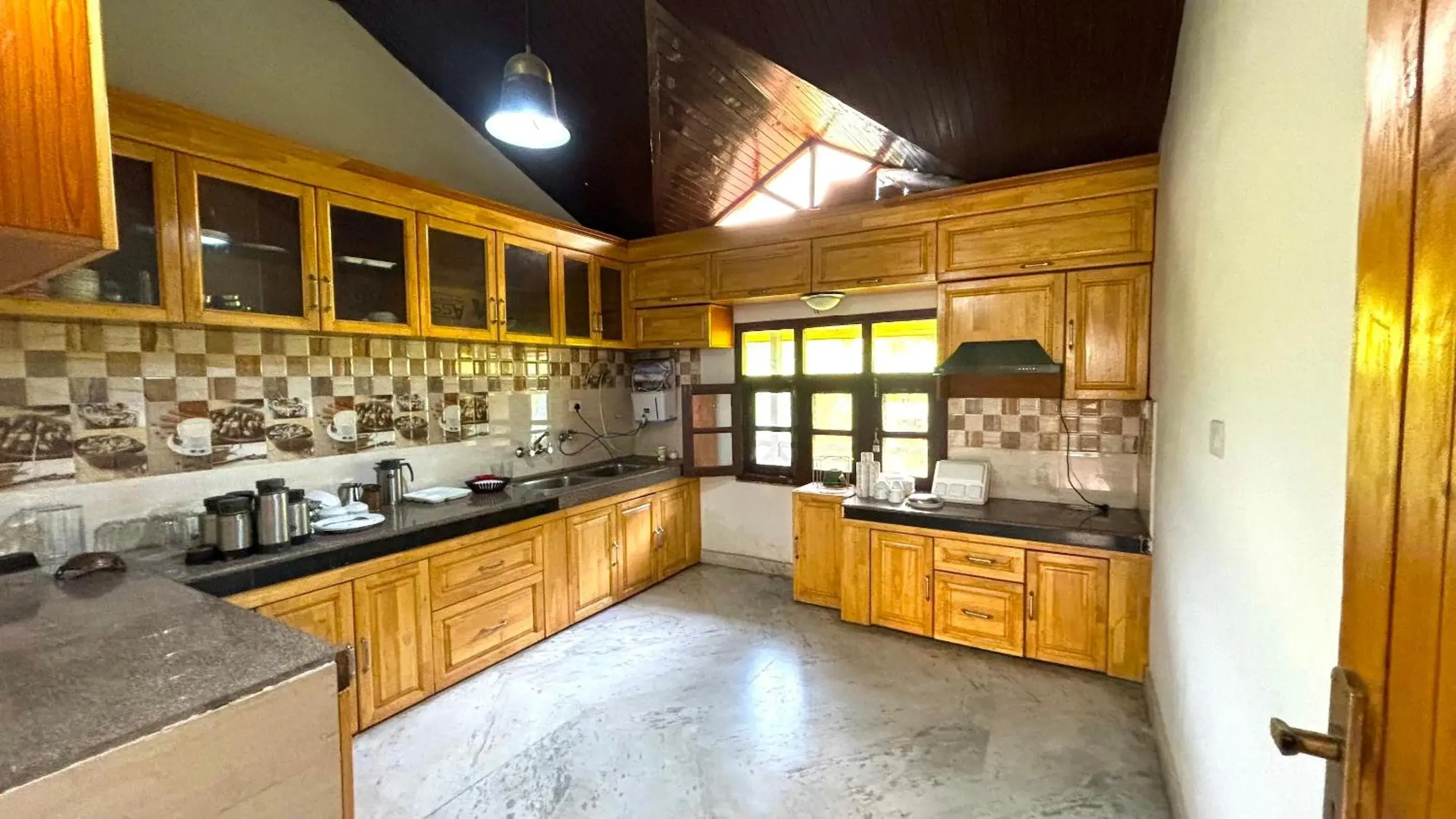 Restaurant/places to eat in Countryside Himalayan Resort Restaurant/places to eat in Countryside Himalayan Resort