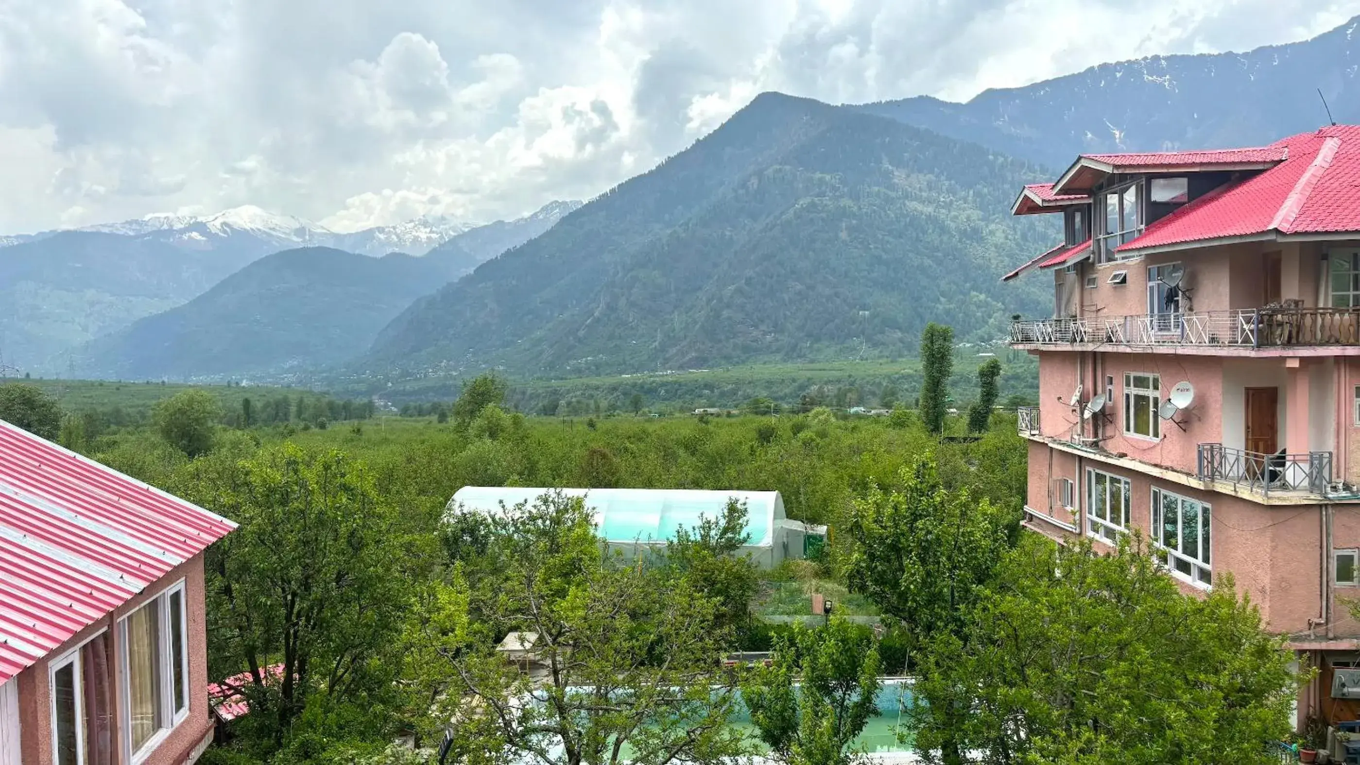 Property building in Countryside Himalayan Resort Property building in Countryside Himalayan Resort