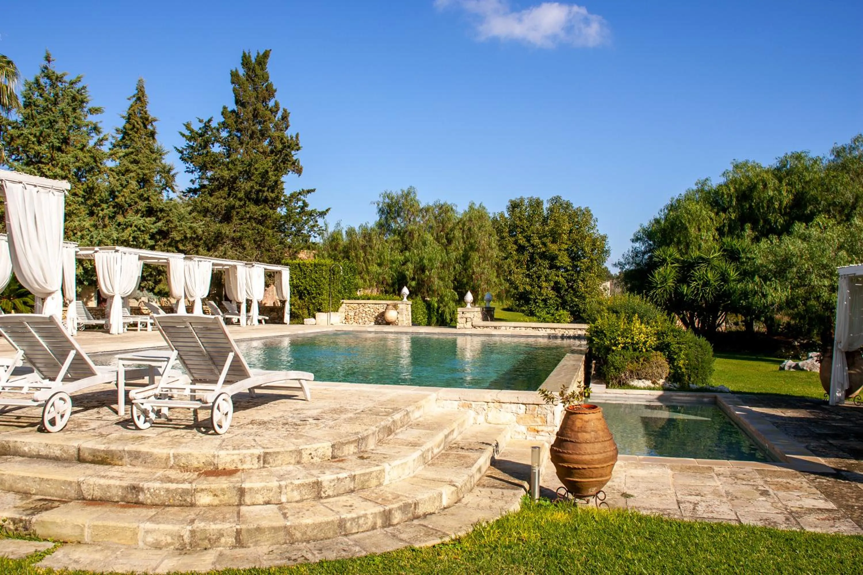 Swimming pool in Naturalis Bio Resort