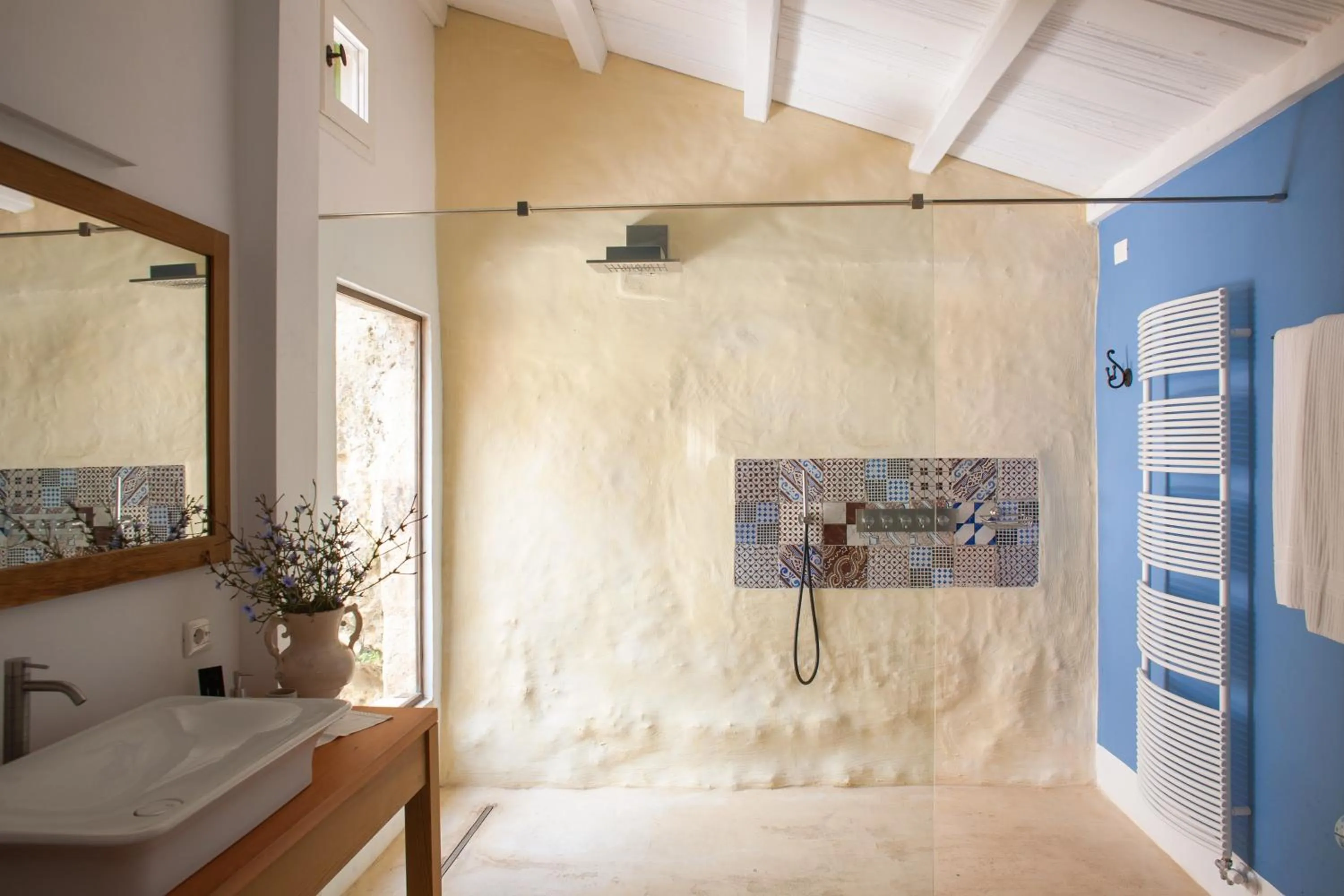 Shower in Naturalis Bio Resort