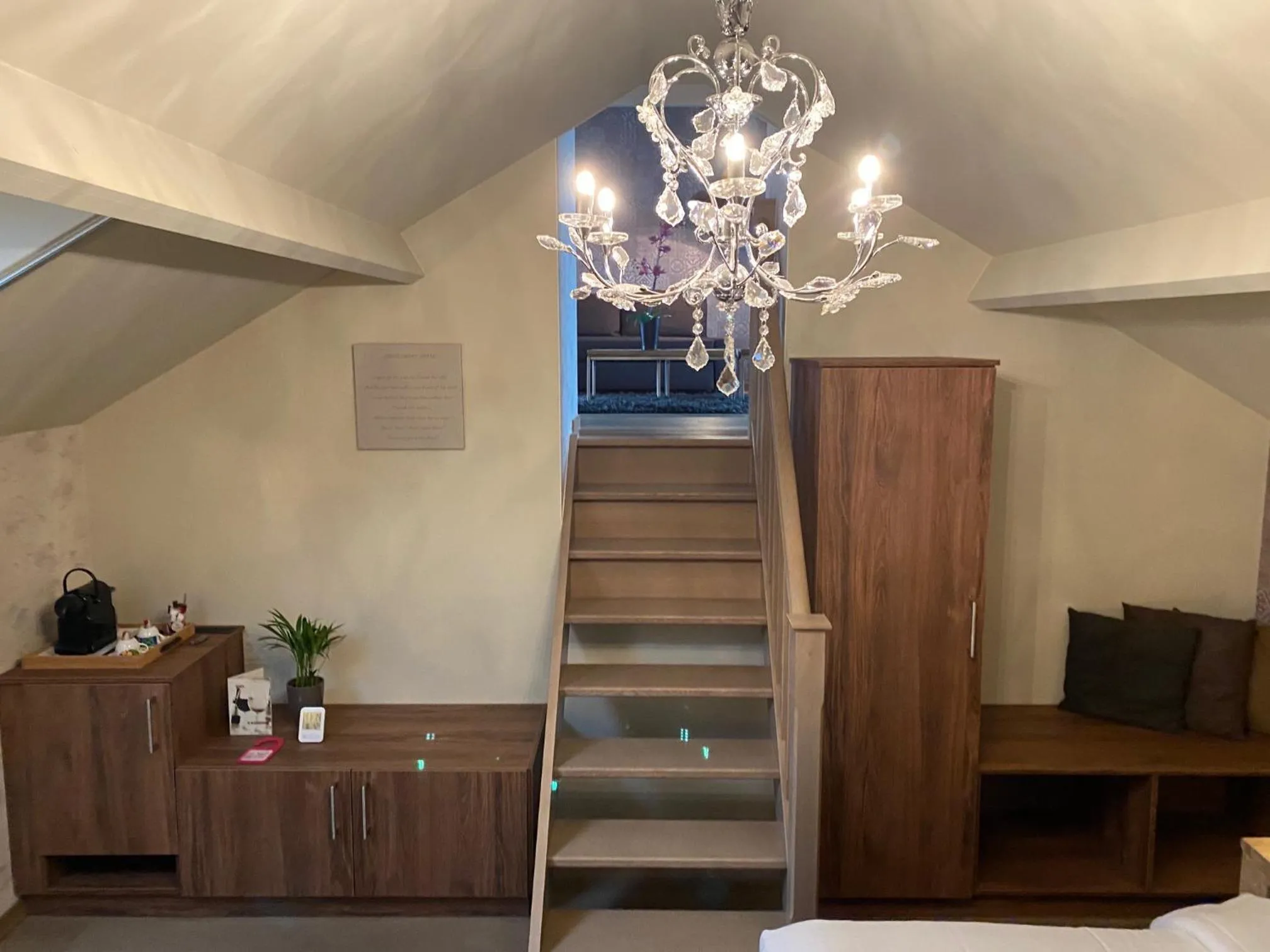 Photo of the whole room, Bed in B&B Bloonwinning