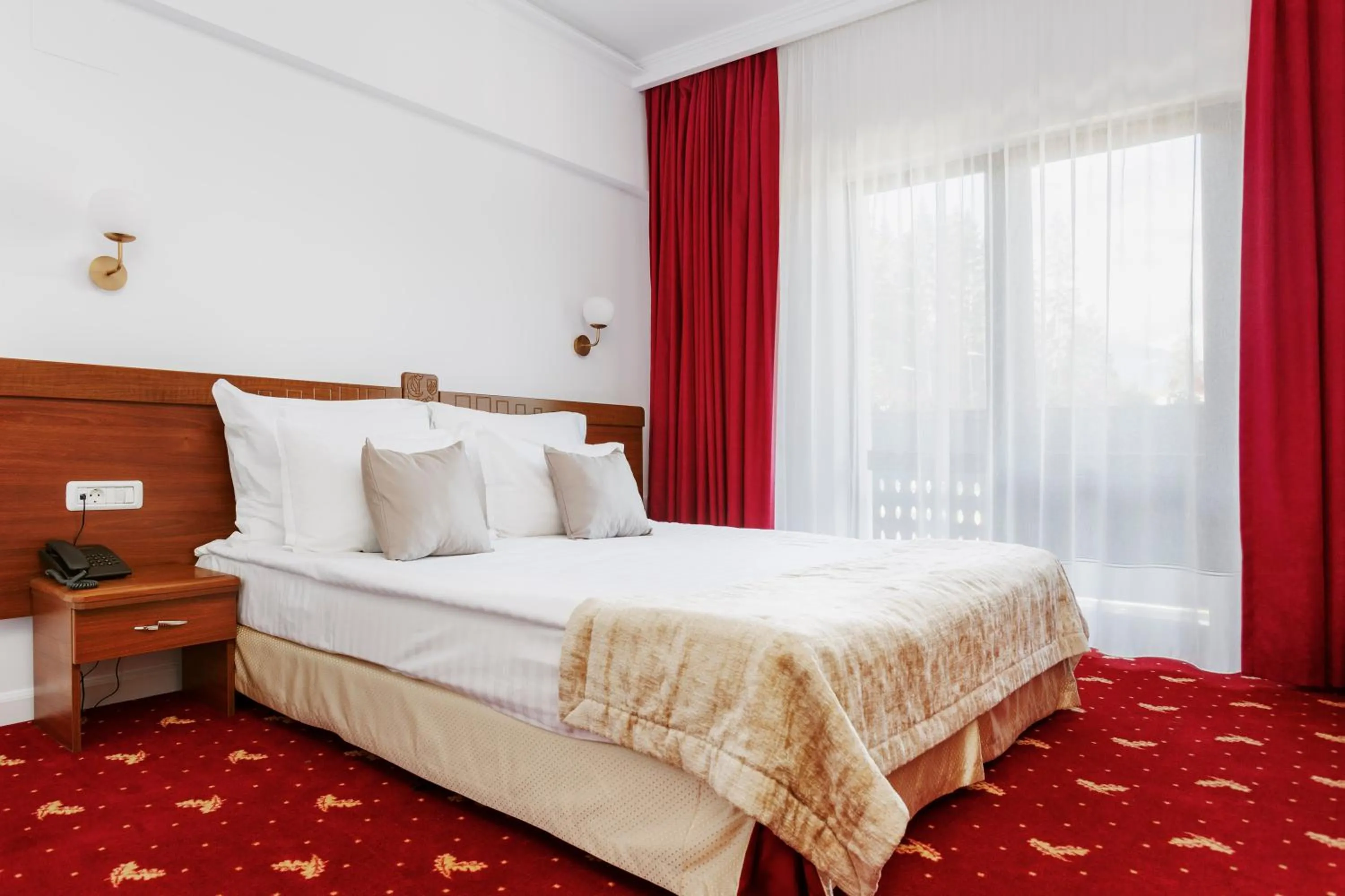 Bed in Manor Ski Hotel