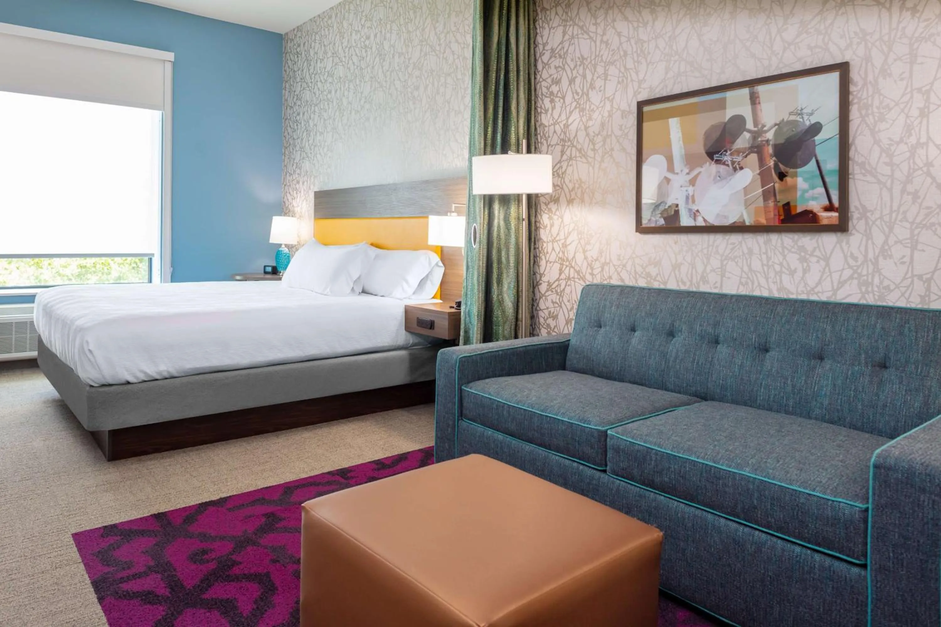 Living room, Bed in Home2 Suites By Hilton Valdosta, Ga