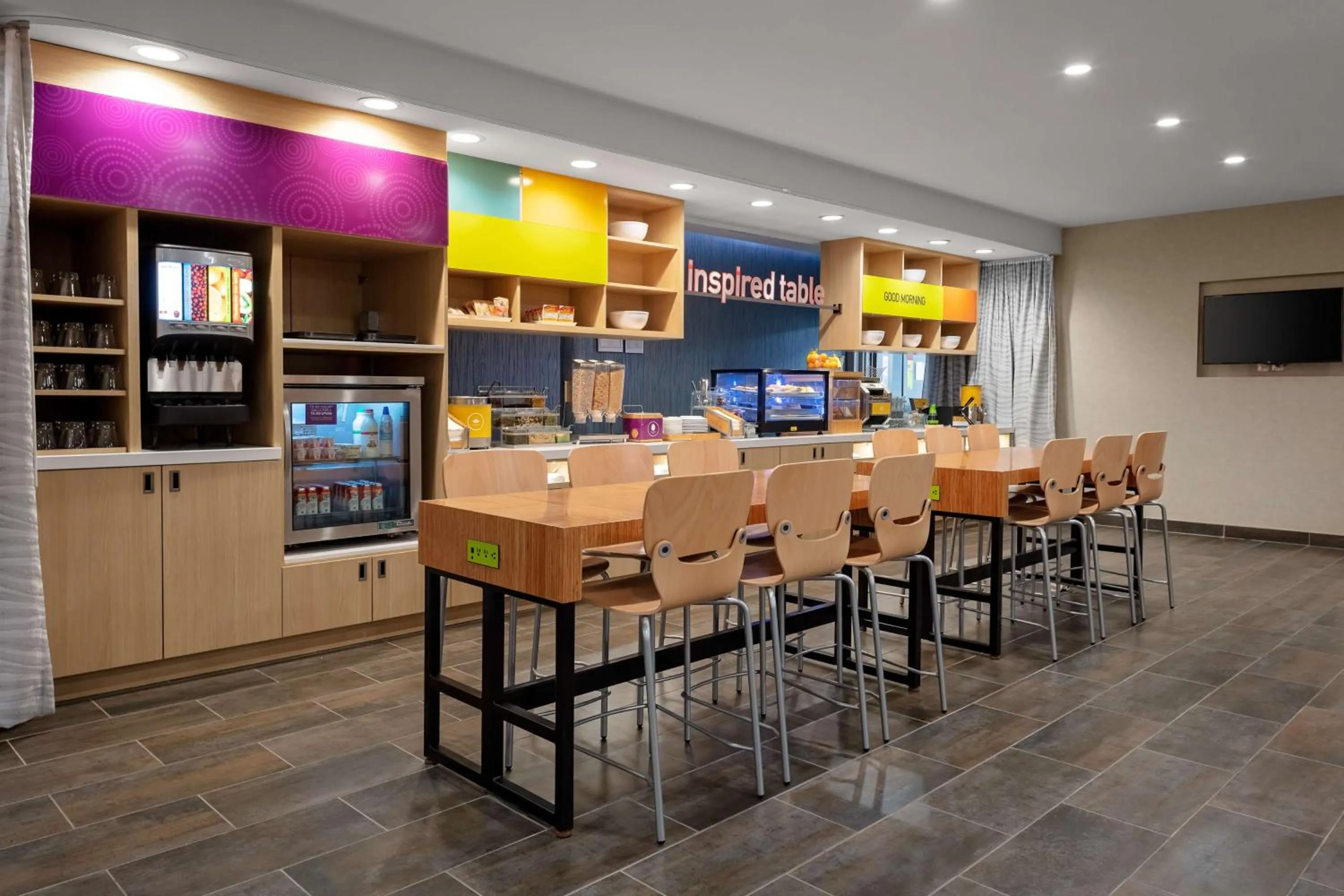 Breakfast in Home2 Suites By Hilton Valdosta, Ga