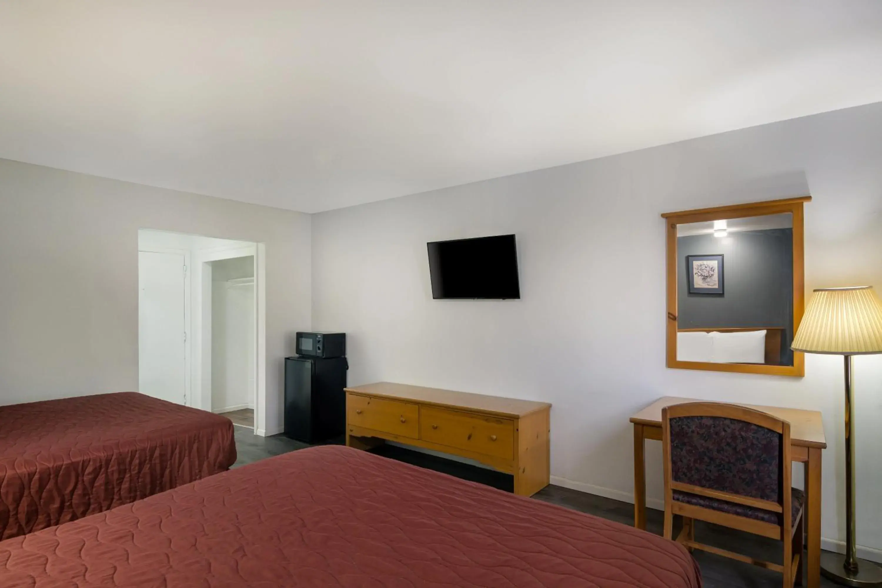 Standard Double Room with Two Double Beds - Non Smoking in Rodeway Inn & Suites Sidney Historic Downtown I-80 Standard Double Room with Two Double Beds - Non Smoking in Rodeway Inn & Suites Sidney Historic Downtown I-80