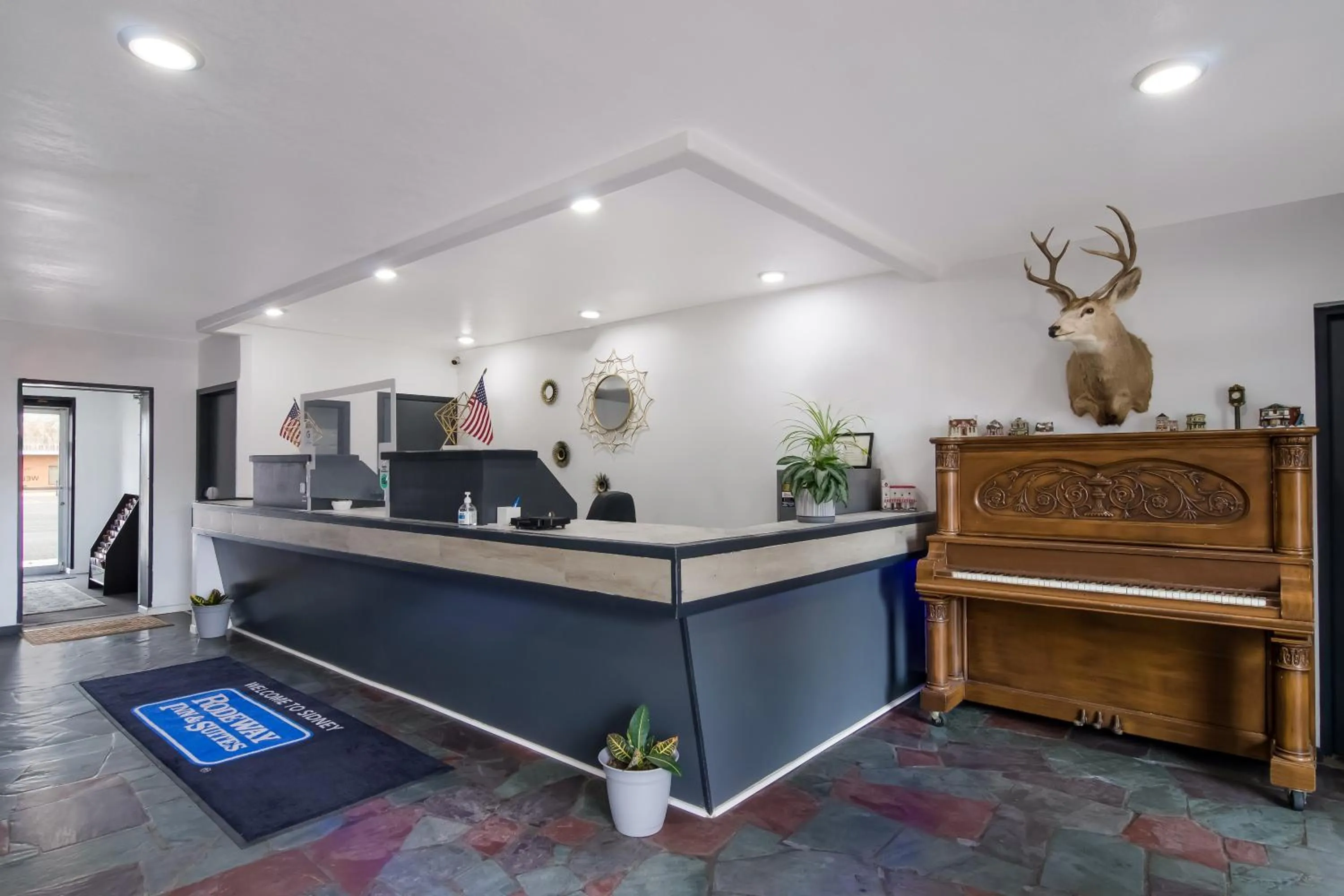 Lobby or reception in Rodeway Inn & Suites Sidney Historic Downtown I-80