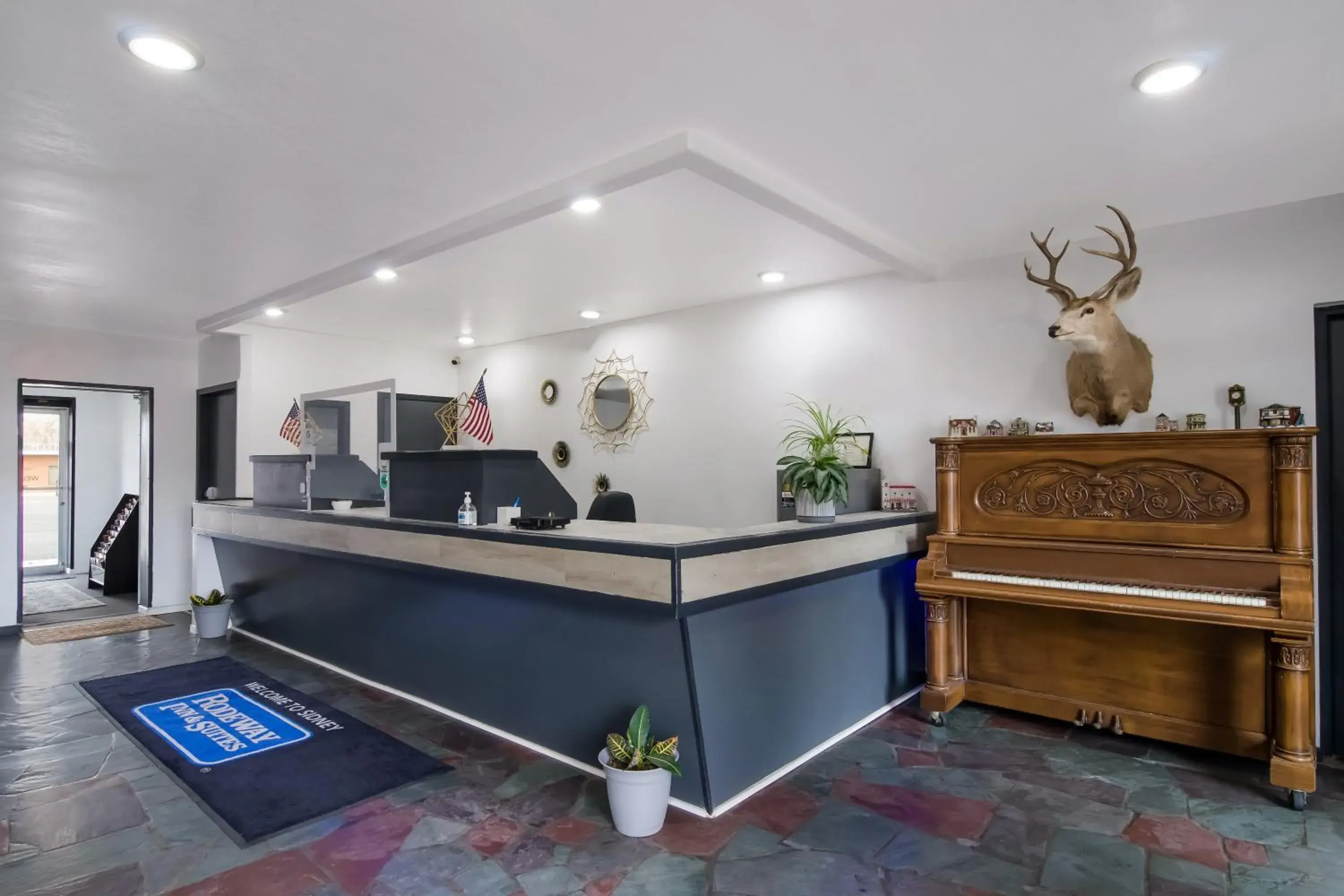 Lobby or reception in Rodeway Inn & Suites Sidney Historic Downtown I-80 Lobby or reception in Rodeway Inn & Suites Sidney Historic Downtown I-80