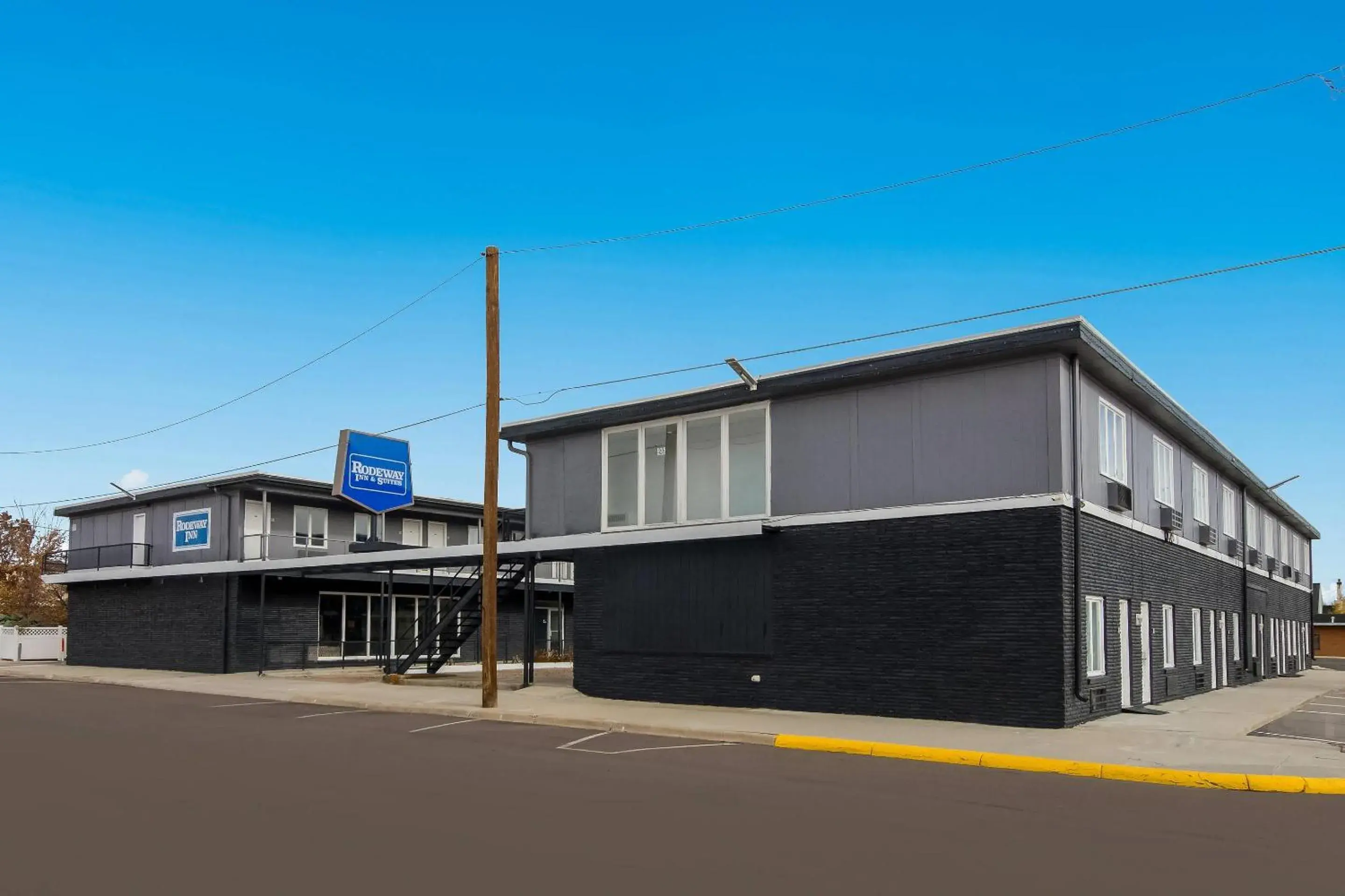 Property building in Rodeway Inn & Suites Sidney Historic Downtown I-80 Property building in Rodeway Inn & Suites Sidney Historic Downtown I-80