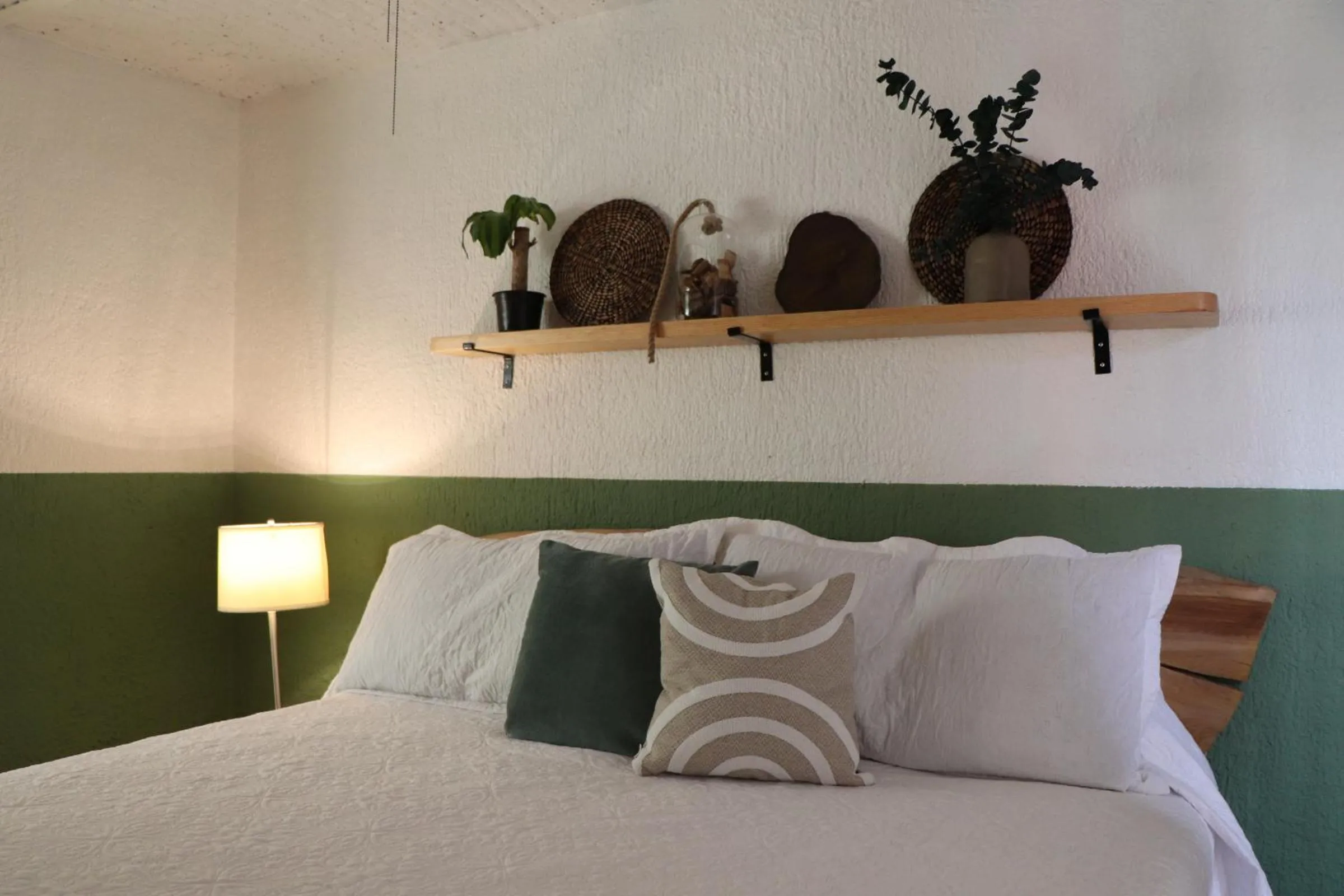 room service, Bed in CASA MADERA