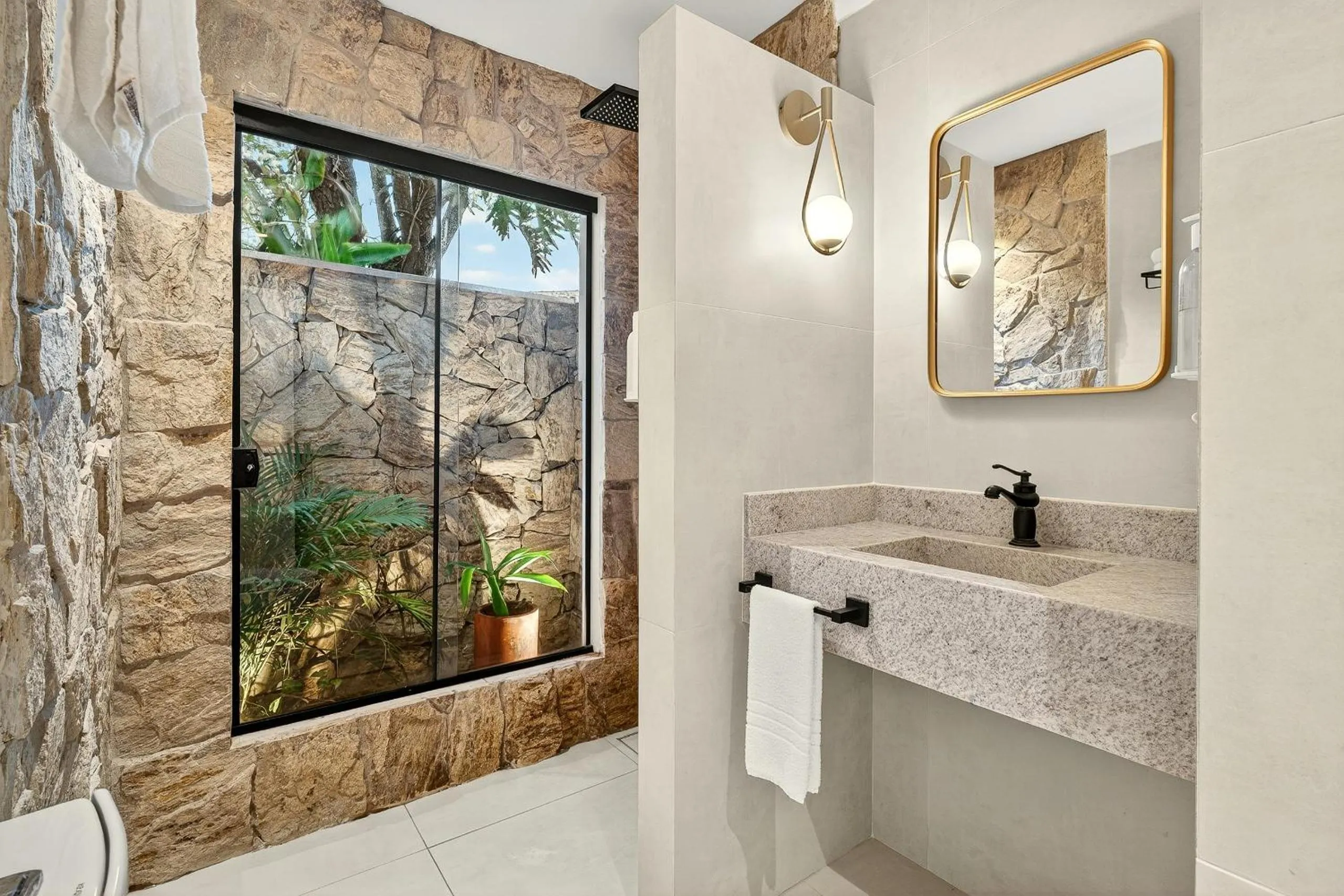 Bathroom in Grinbergs Village Hotel