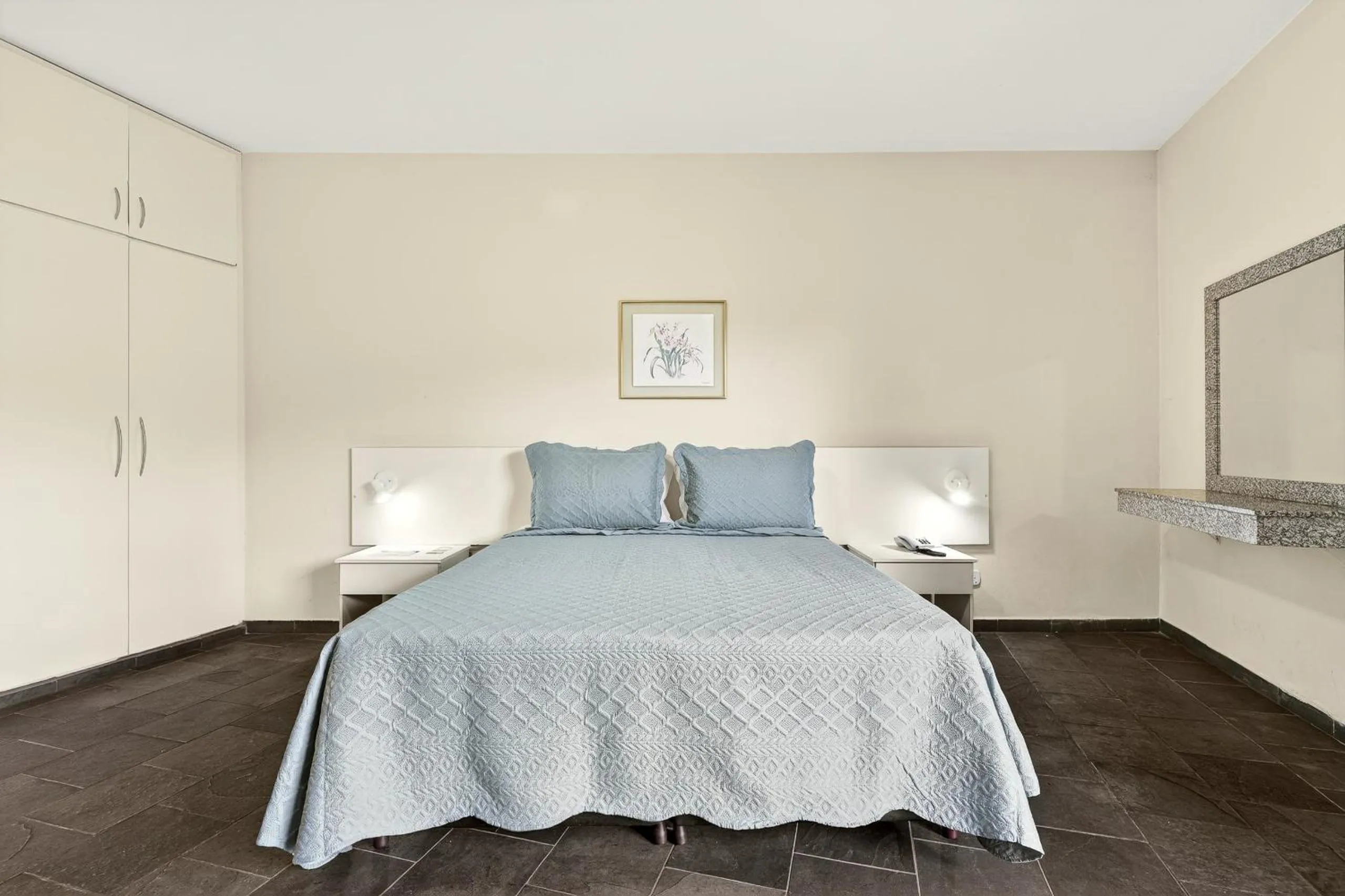 Photo of the whole room, Bed in Grinbergs Village Hotel