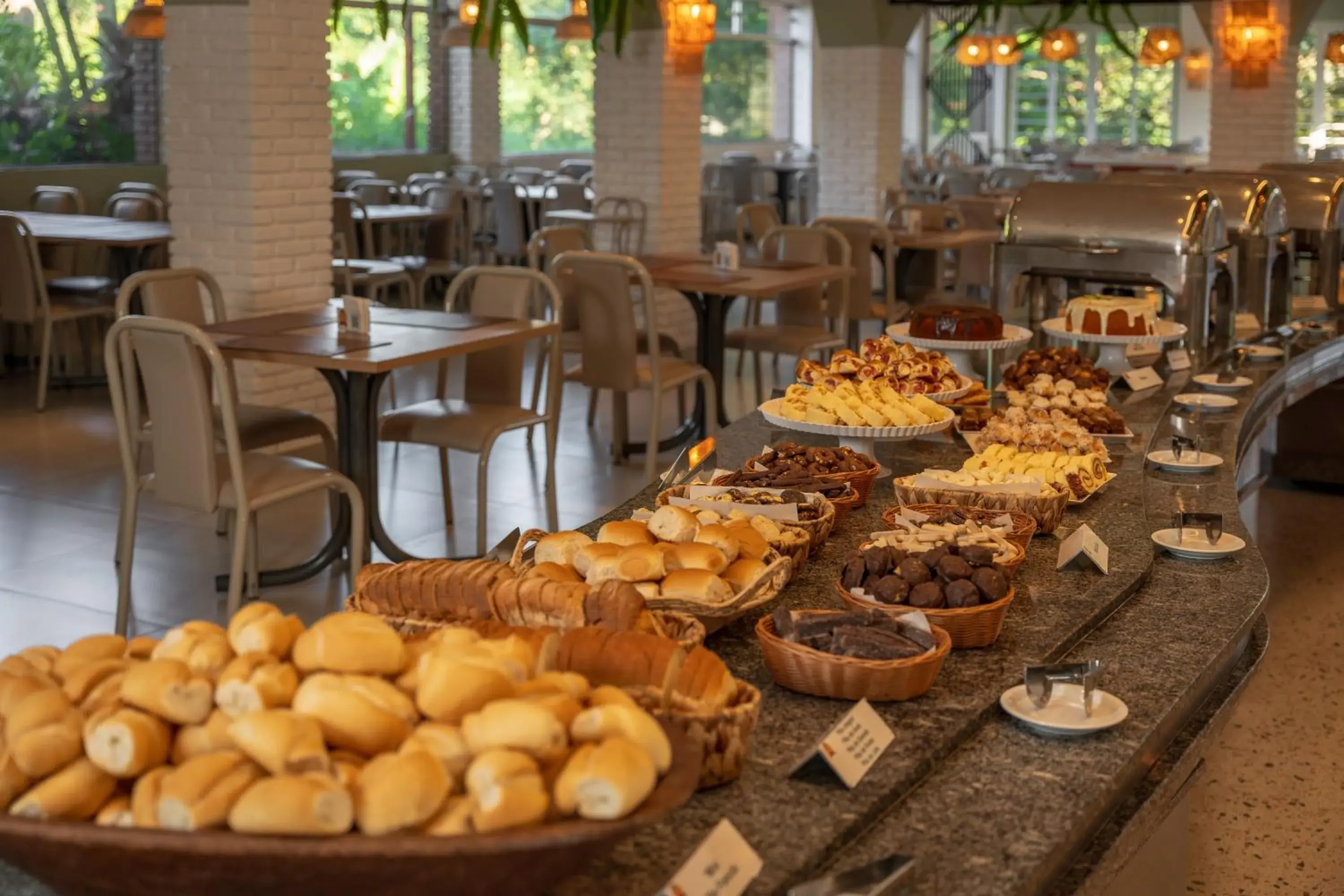 Restaurant/places to eat in Grinbergs Village Hotel Restaurant/places to eat in Grinbergs Village Hotel