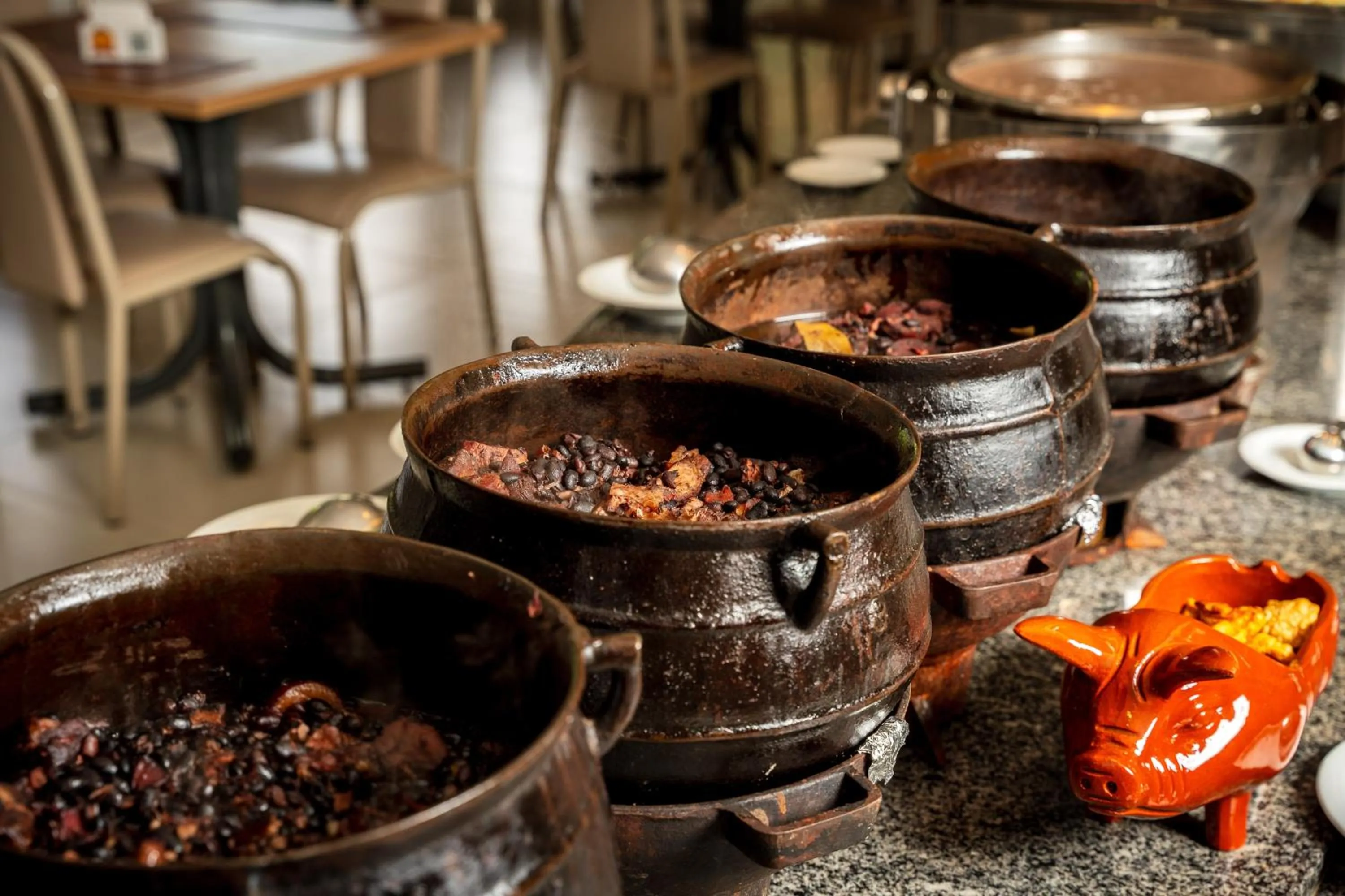 Restaurant/places to eat in Grinbergs Village Hotel