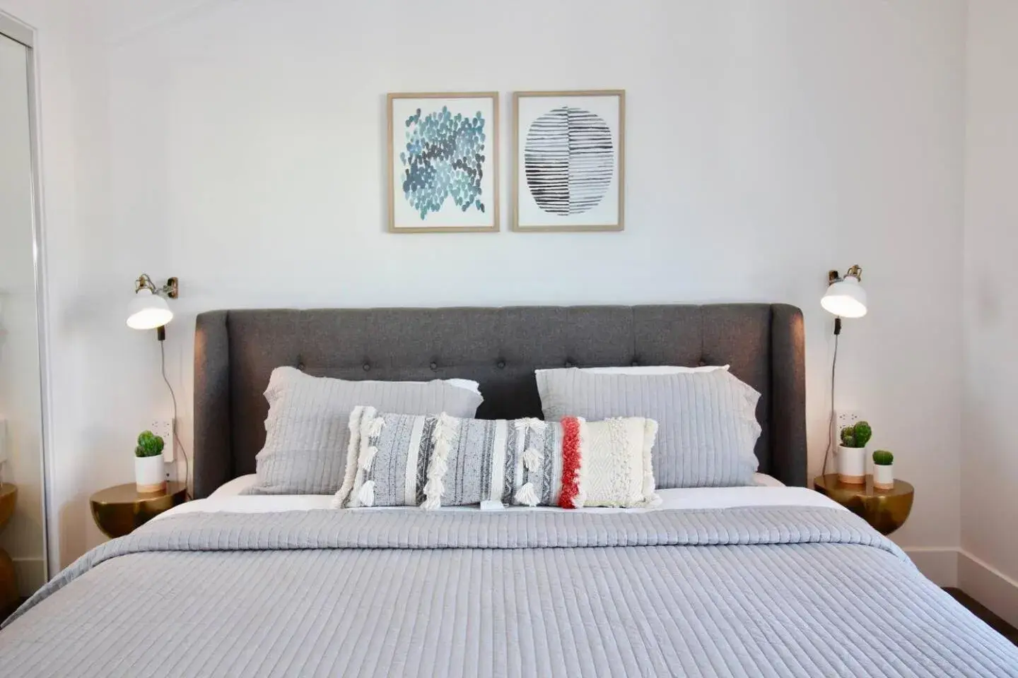 Bedroom, Bed in Los Angeles Premium City Suites with Free Parking Bedroom, Bed in Los Angeles Premium City Suites with Free Parking