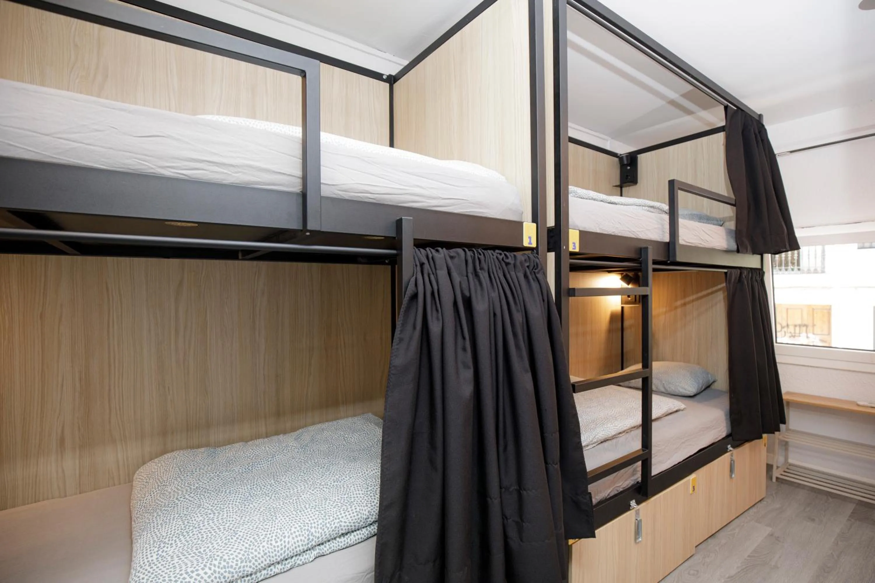 Bed in Onefam Paralelo