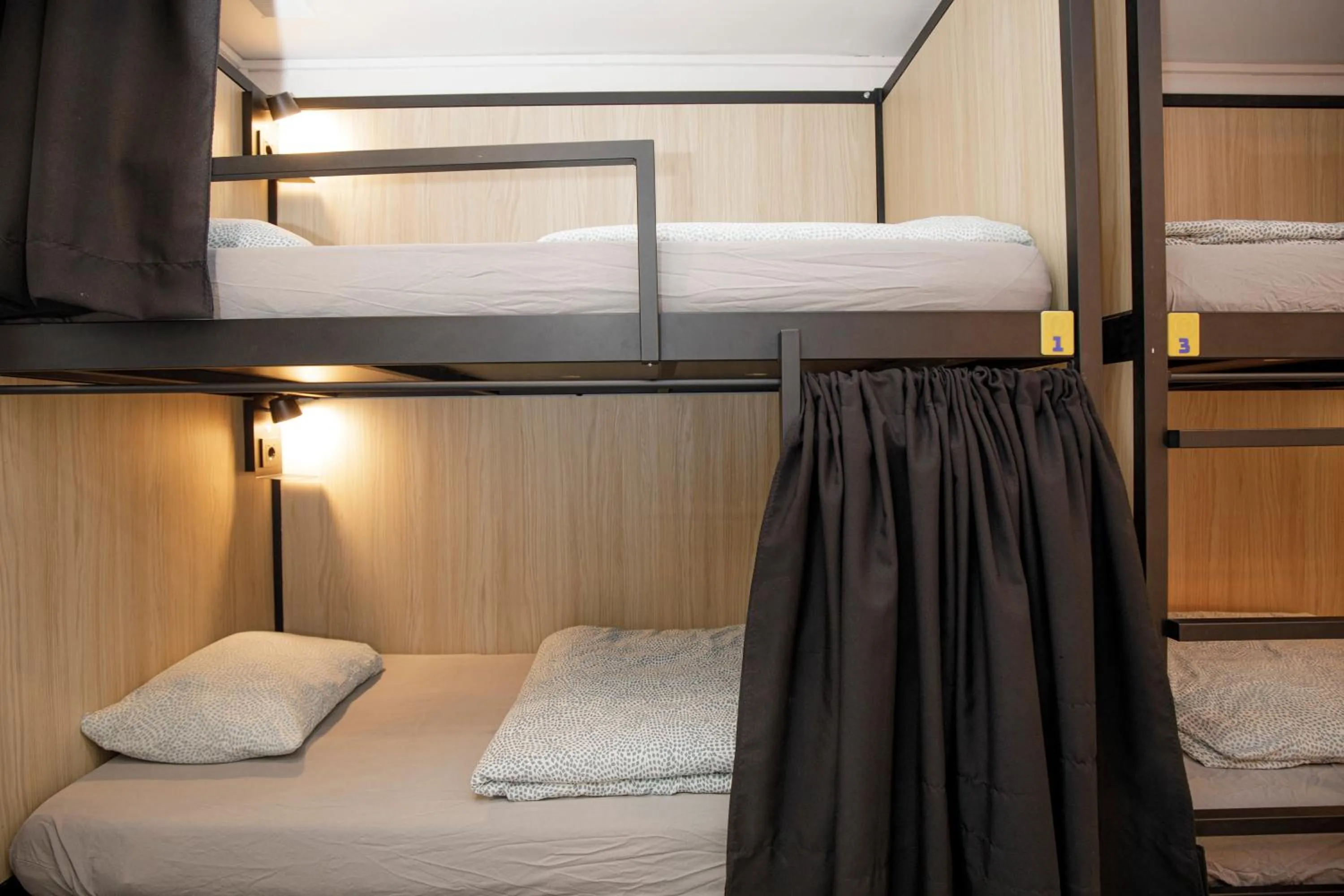 Bed in Onefam Paralelo