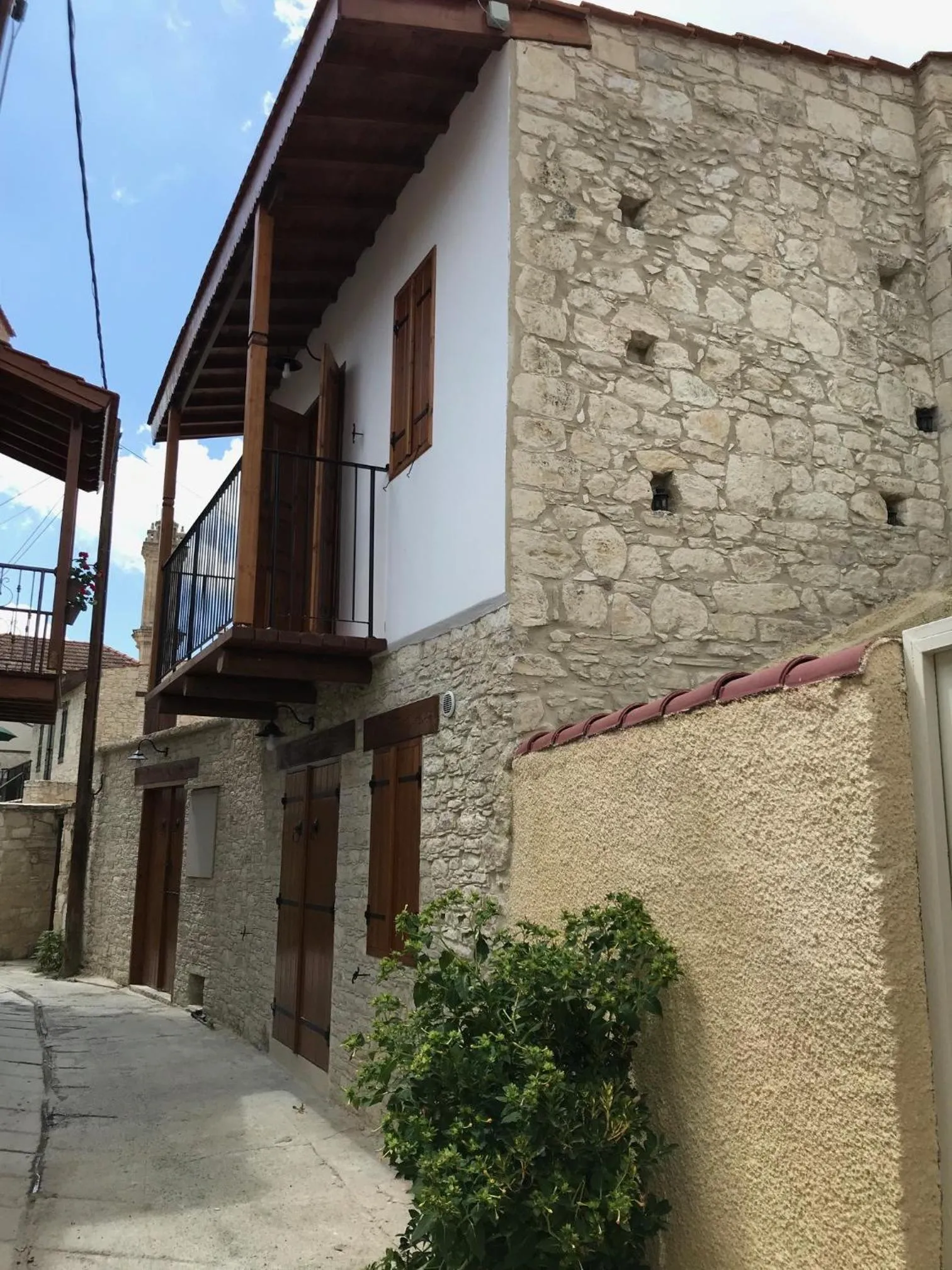 Two-Bedroom House with Fireplace in Omodos Katoi Holiday Homes