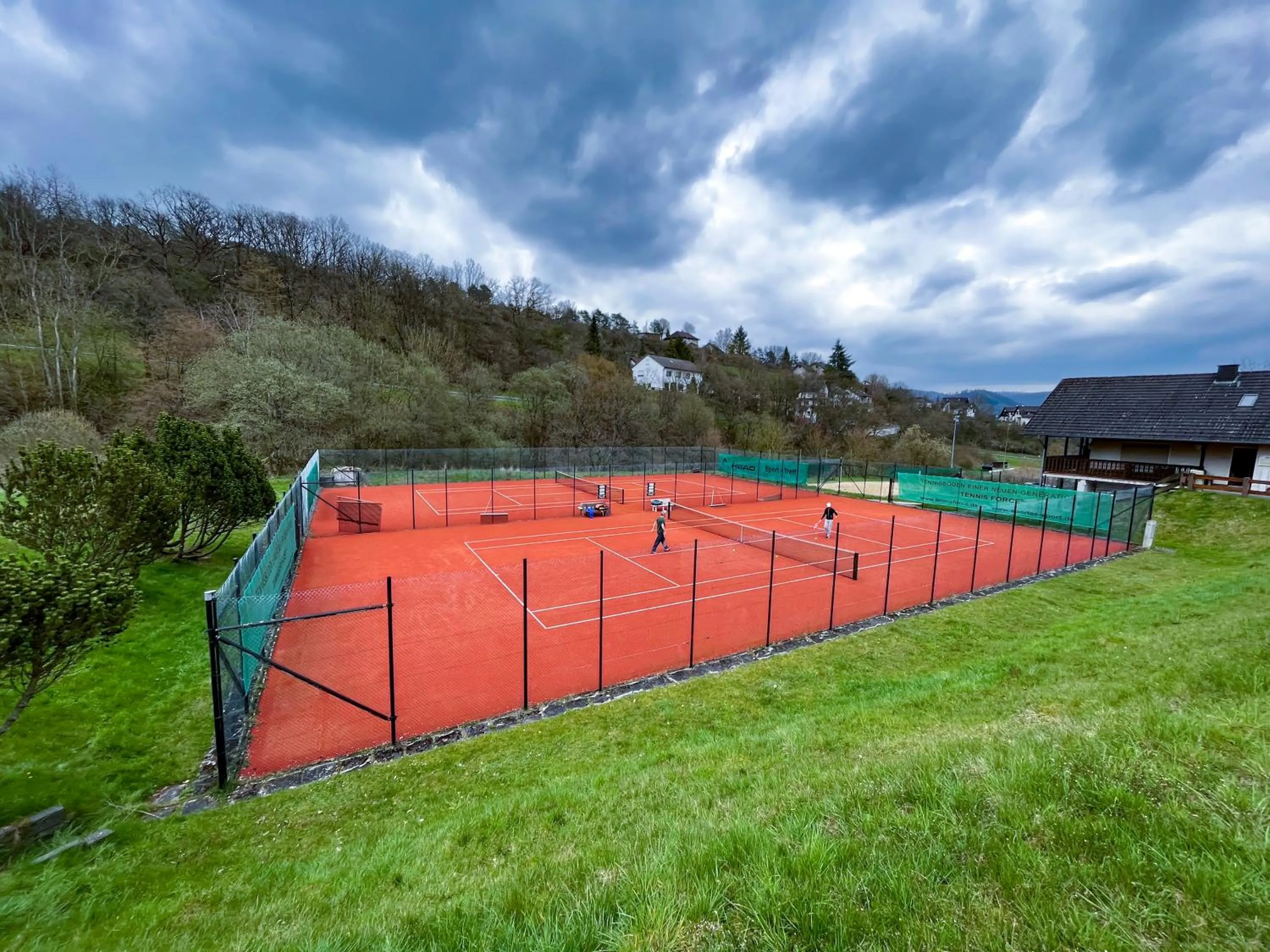 Tennis court in Berghotel Waidmannsheil