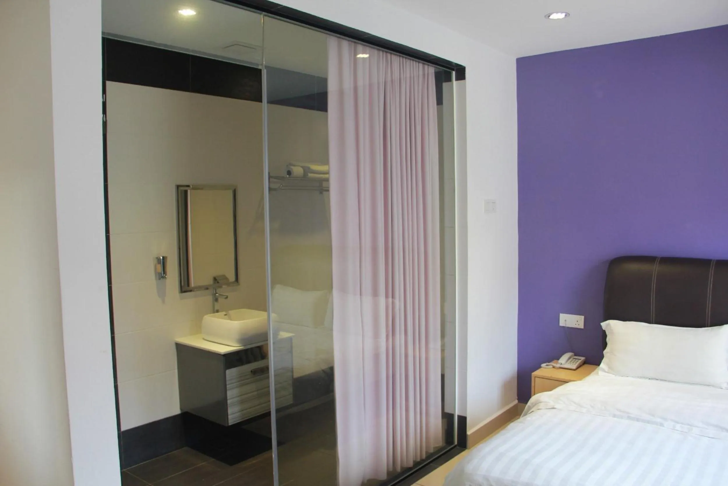 Bedroom, Bed in East Sun Hotel Sekinchan Self Check In